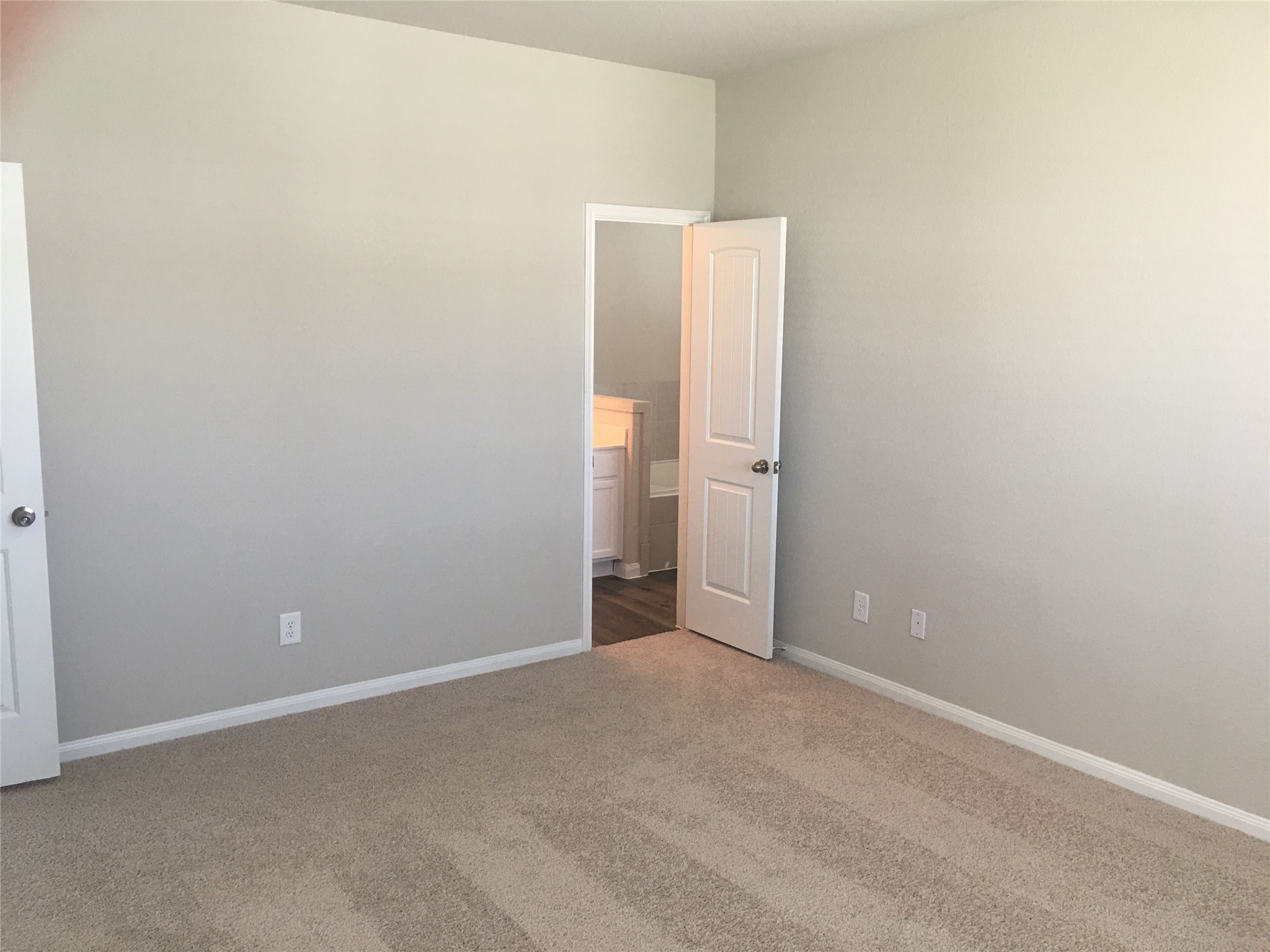 2111 Ethan Drive Property Photo 15