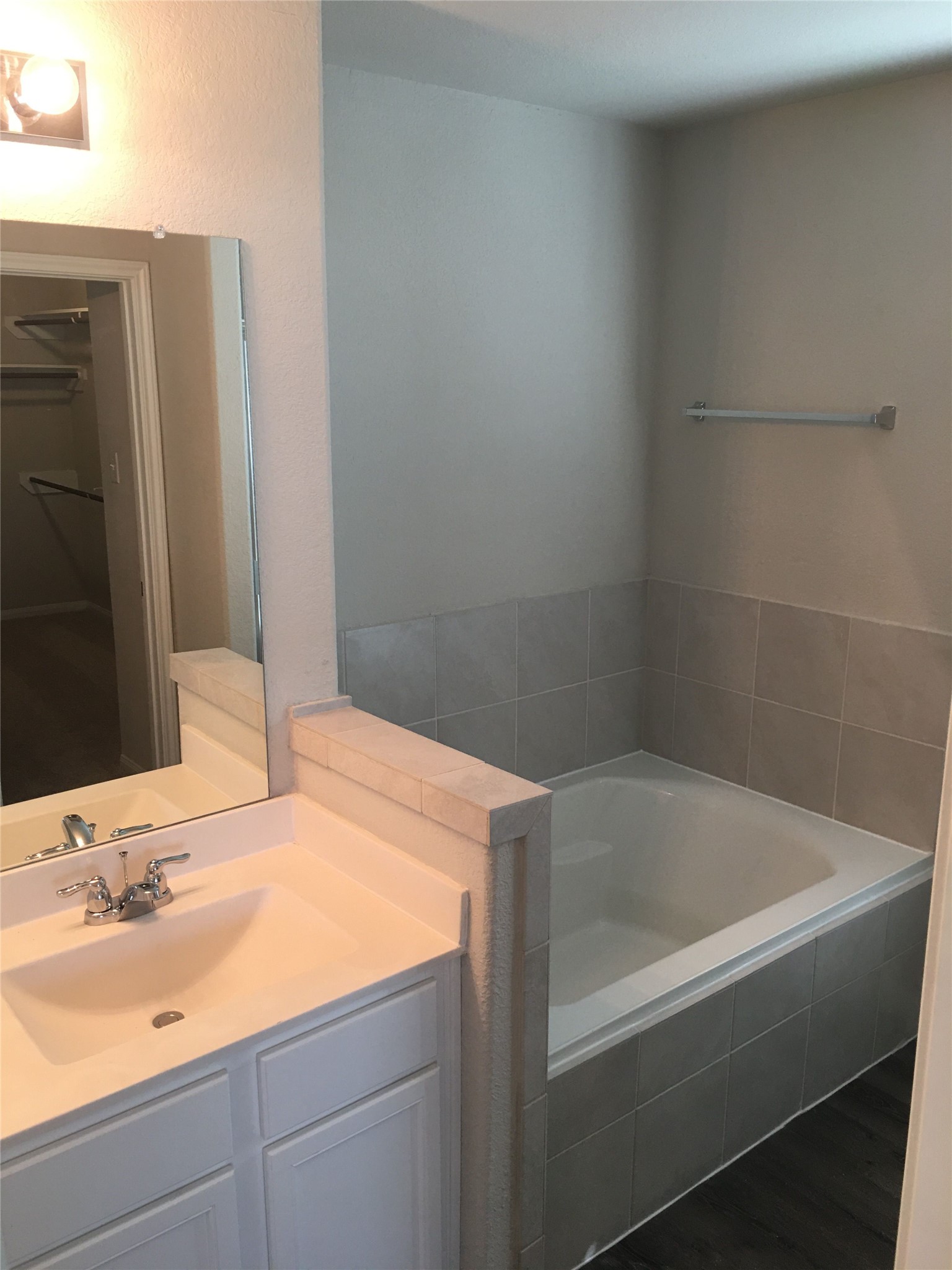 2111 Ethan Drive Property Photo 21