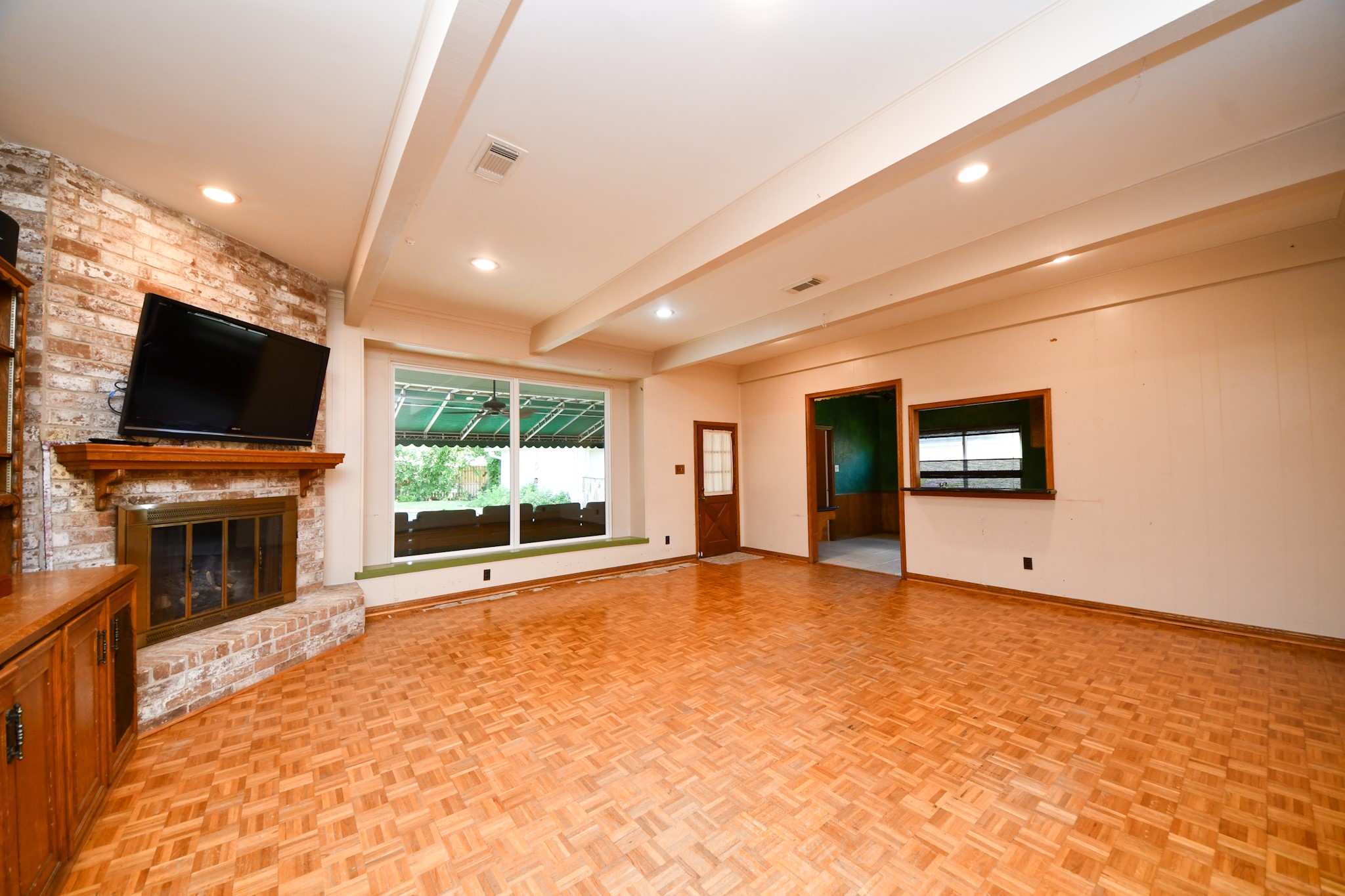 722 Chevy Chase Circle Property Photo 5