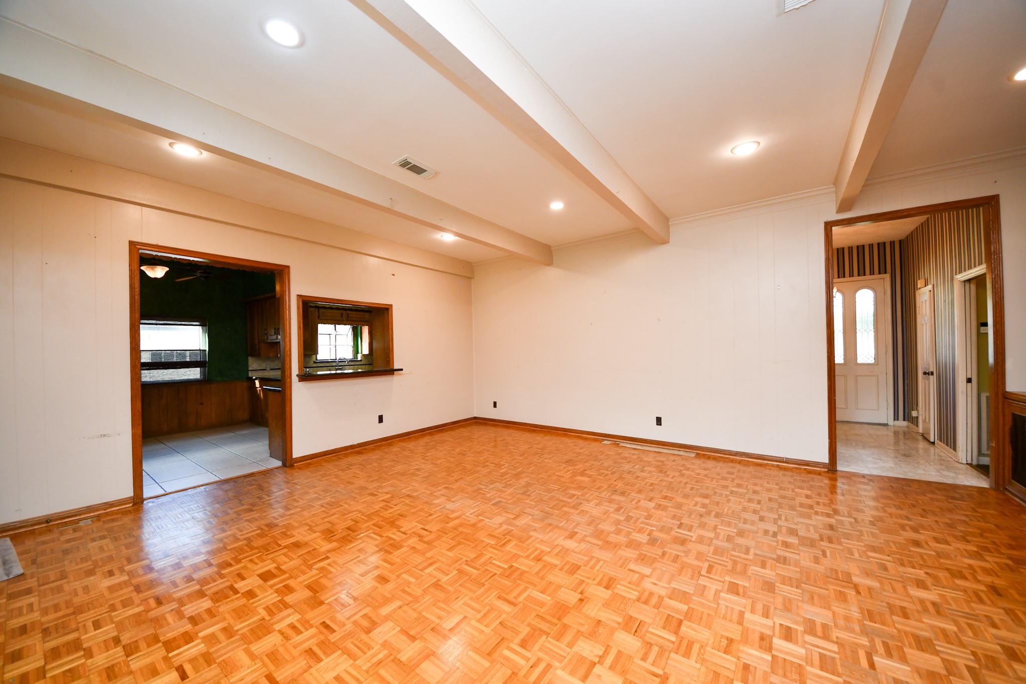 722 Chevy Chase Circle Property Photo 6