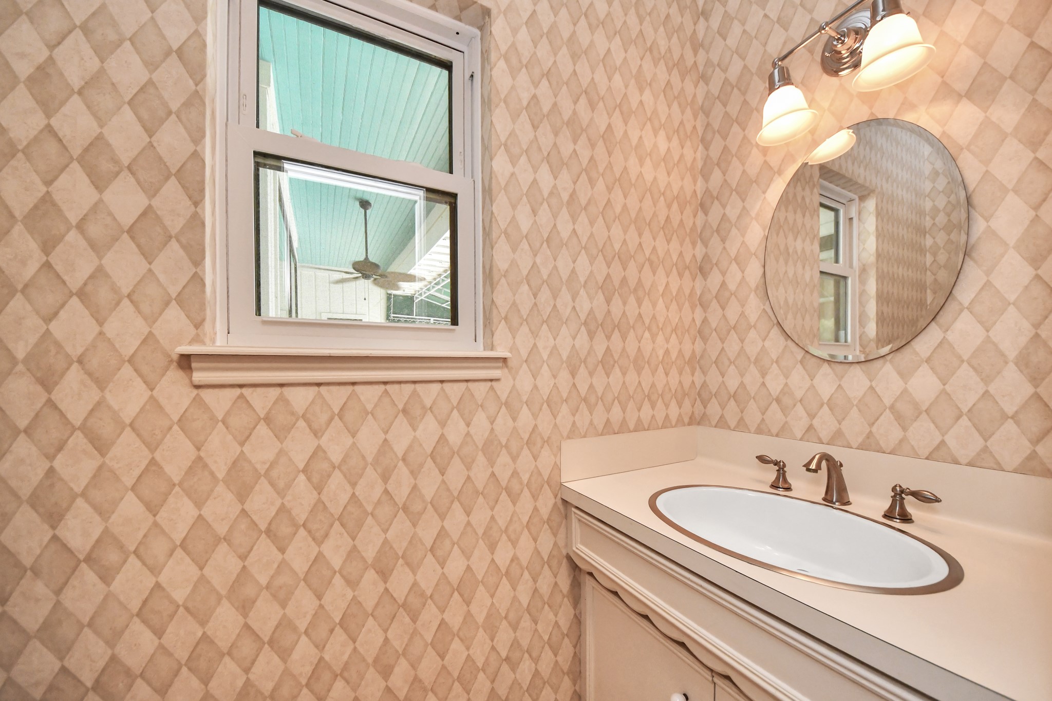 722 Chevy Chase Circle Property Photo 10