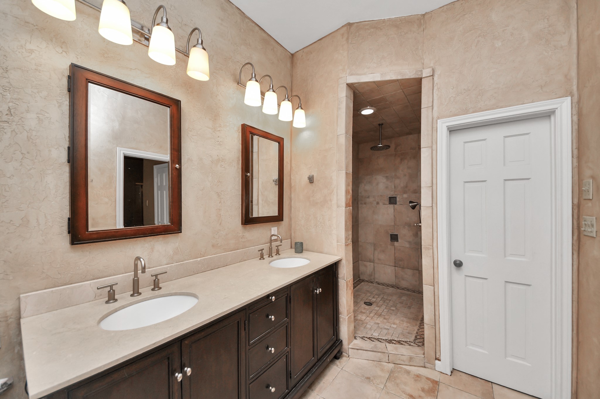 722 Chevy Chase Circle Property Photo 14