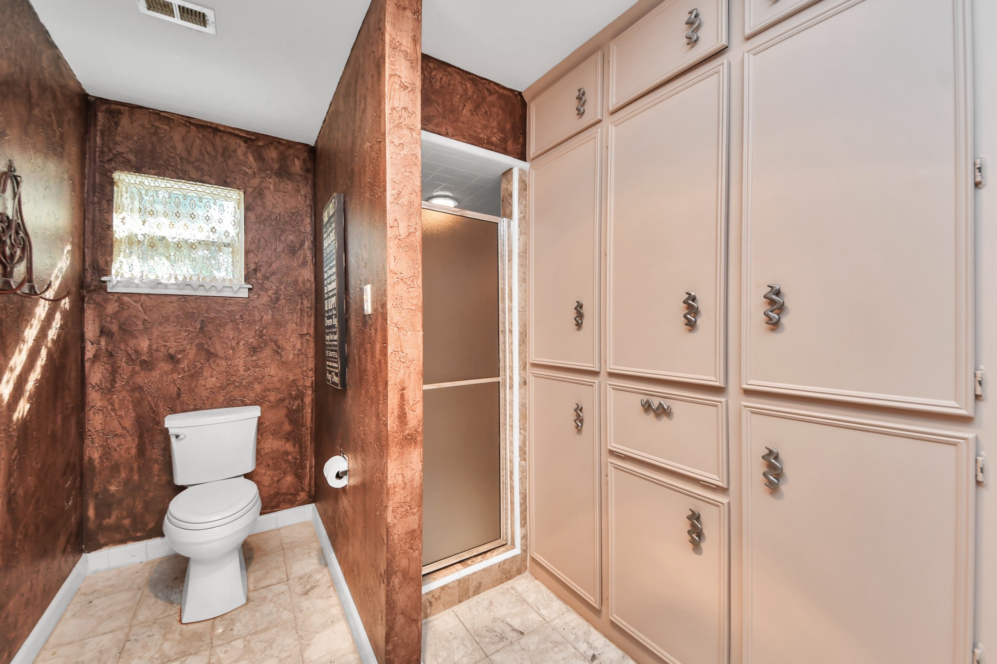 722 Chevy Chase Circle Property Photo 21