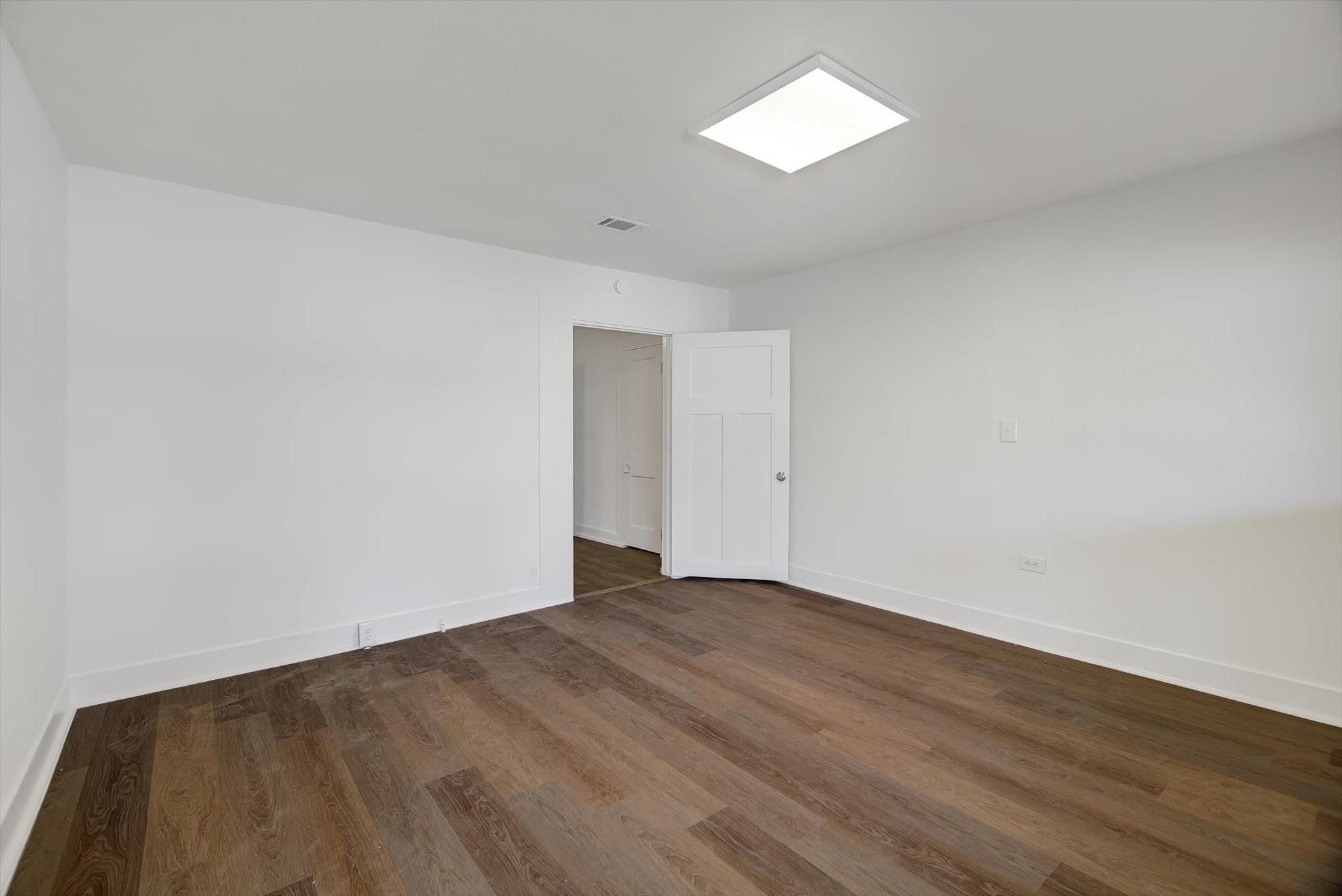 158 E 7th Street Property Photo 18