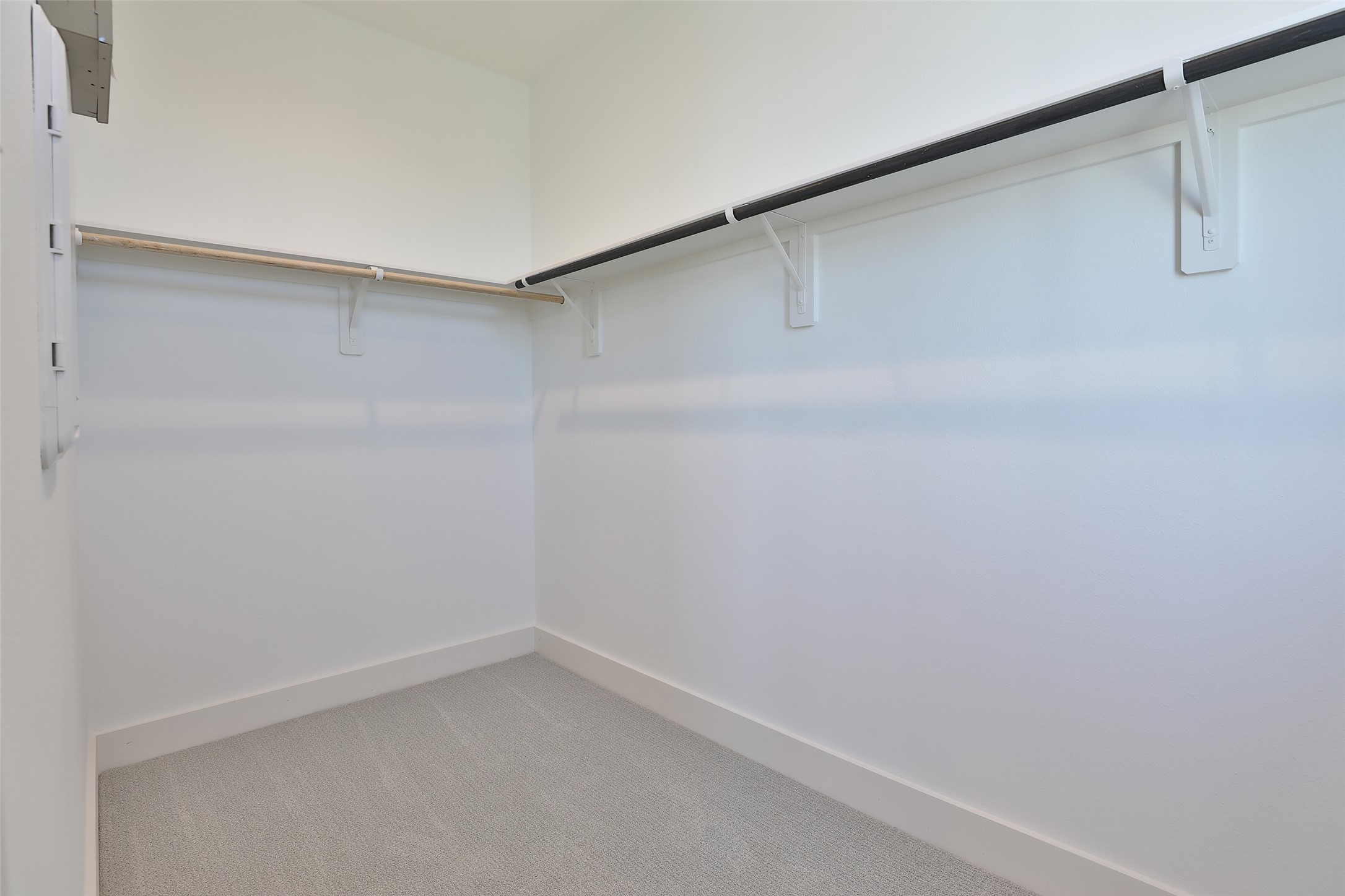 1016 W 15th 1/2 Street C Property Photo 44
