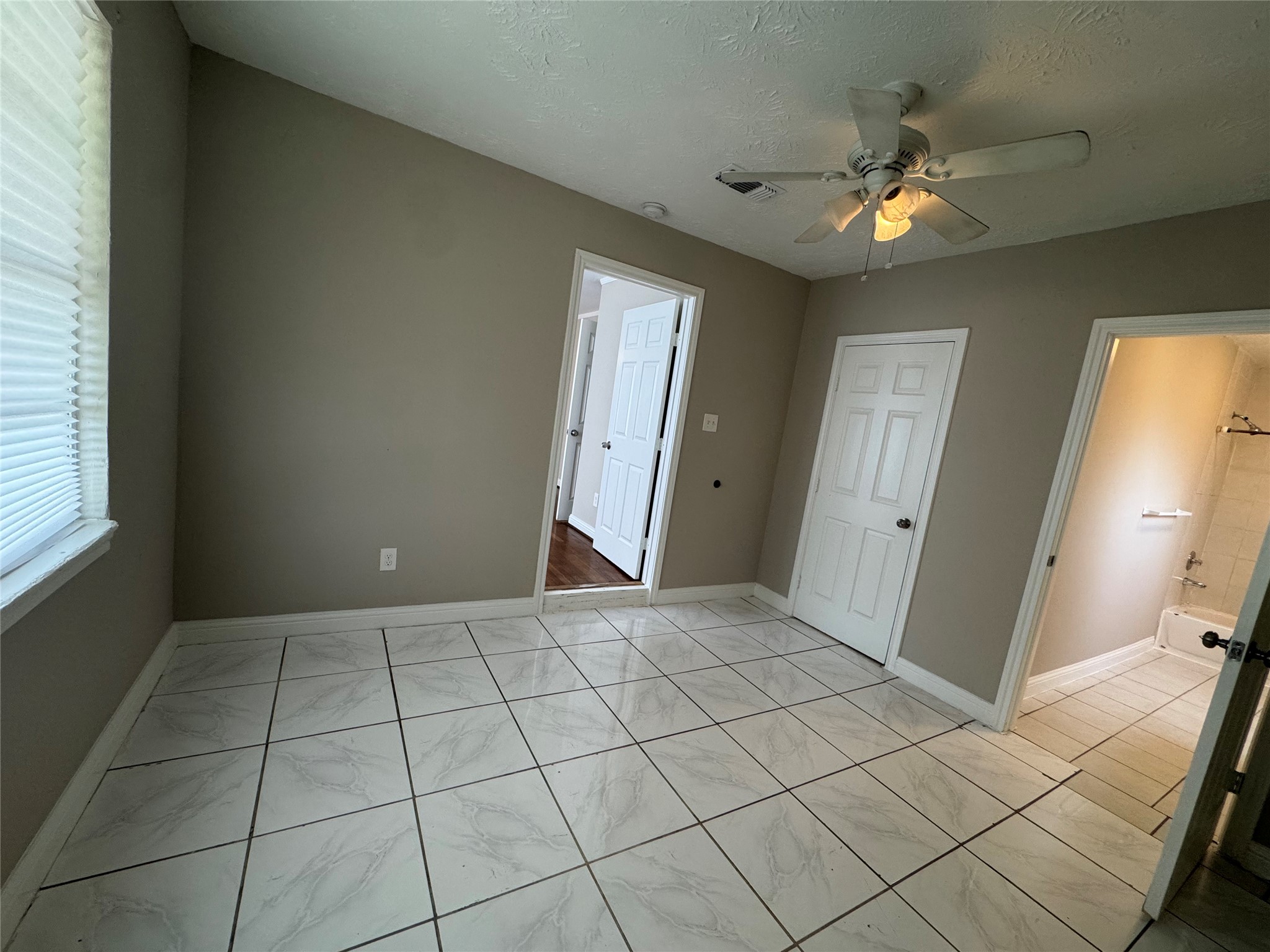 814 Globe Street Property Photo 3