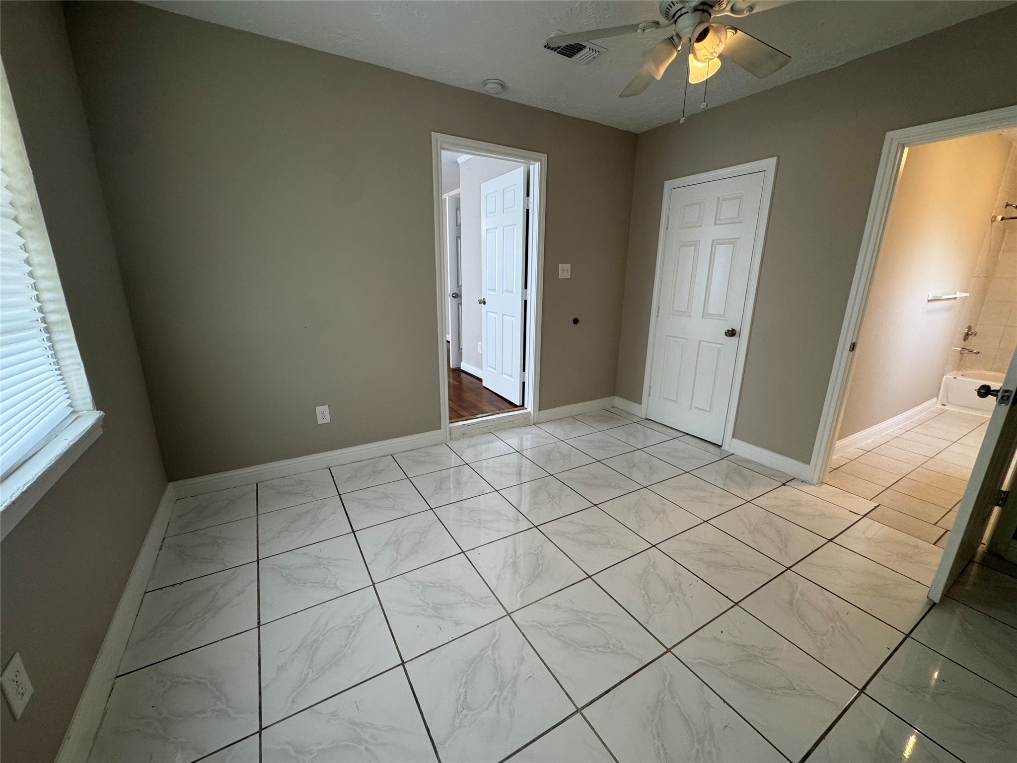 814 Globe Street Property Photo 4