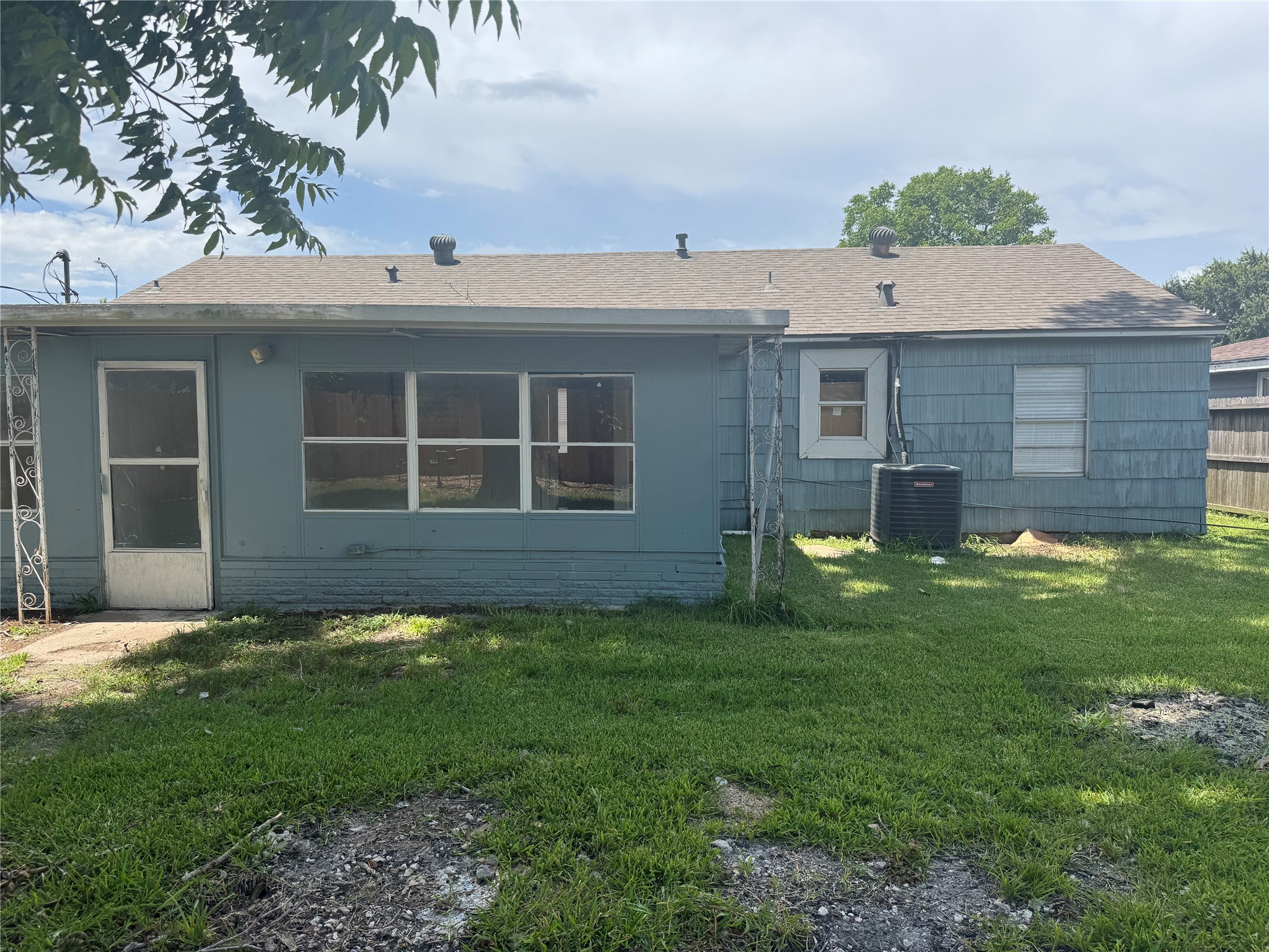 814 Globe Street Property Photo 14