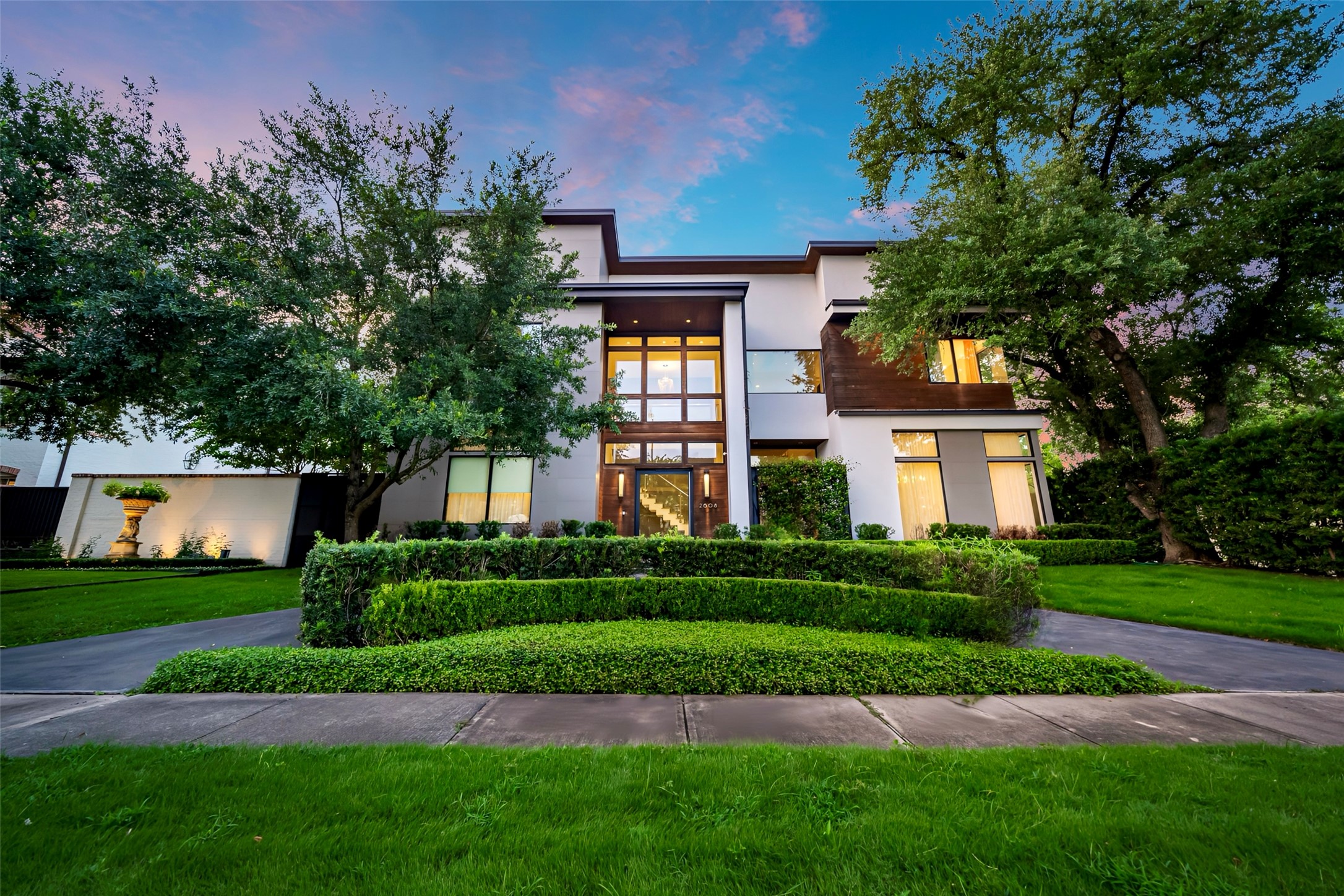 2608 Barbara Lane