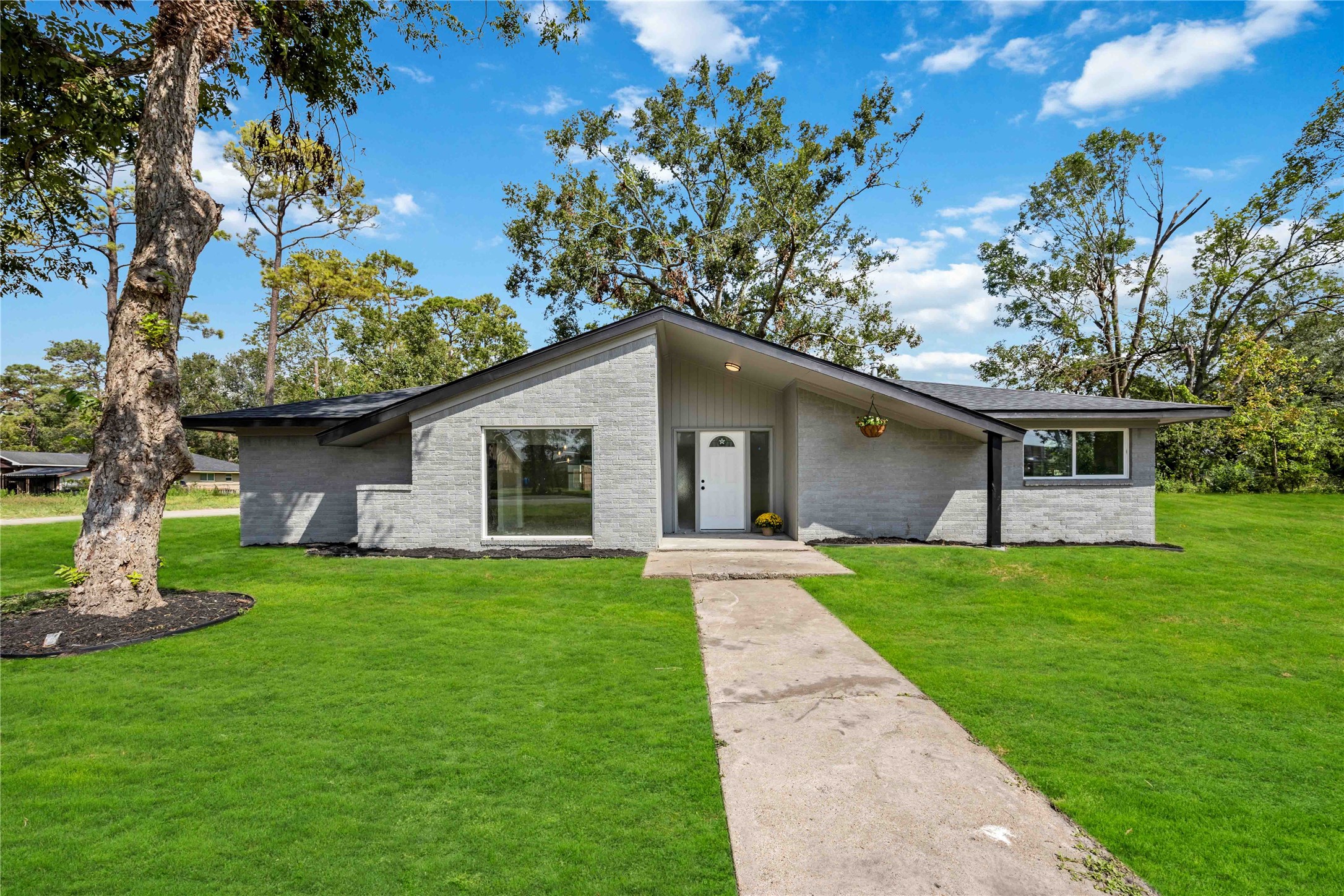 2819 Toyah Avenue Property Photo
