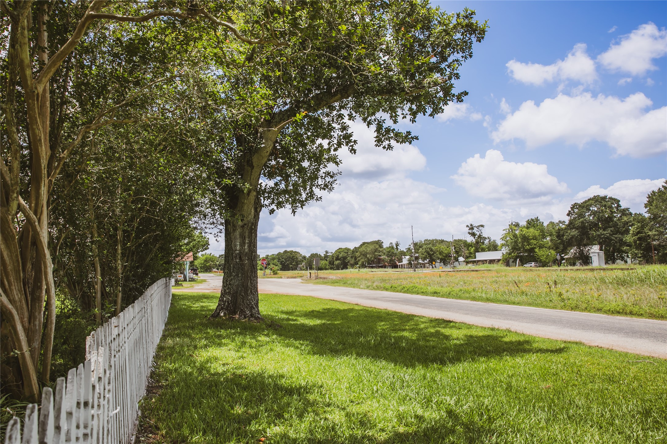 10753 Track Rd E Property Photo 2