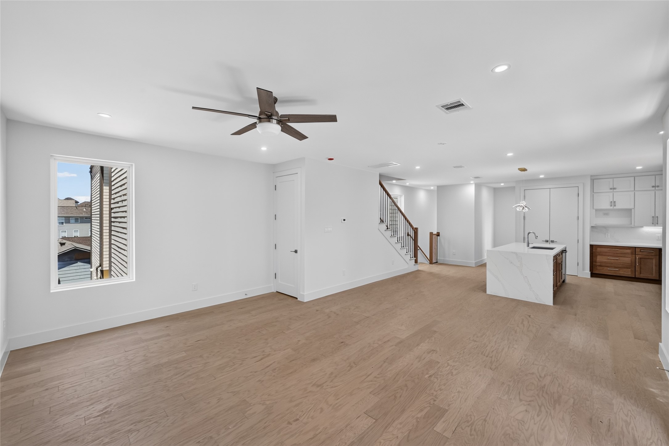 1424 W 23rd Street B Property Photo 18