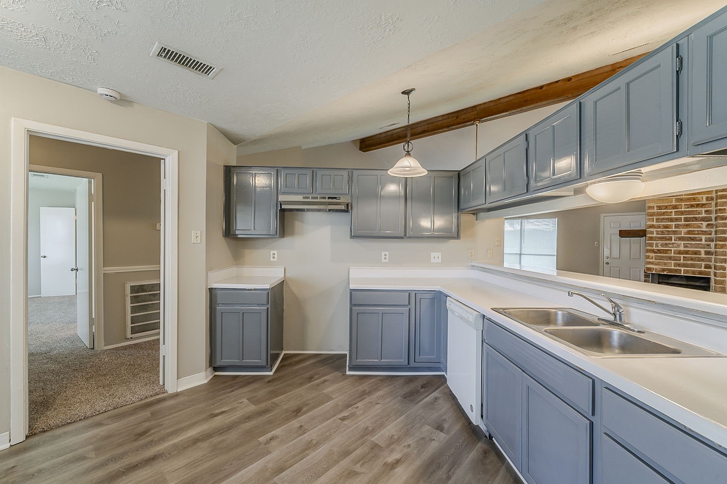 7222 Dogwood Trail Drive Property Photo 8