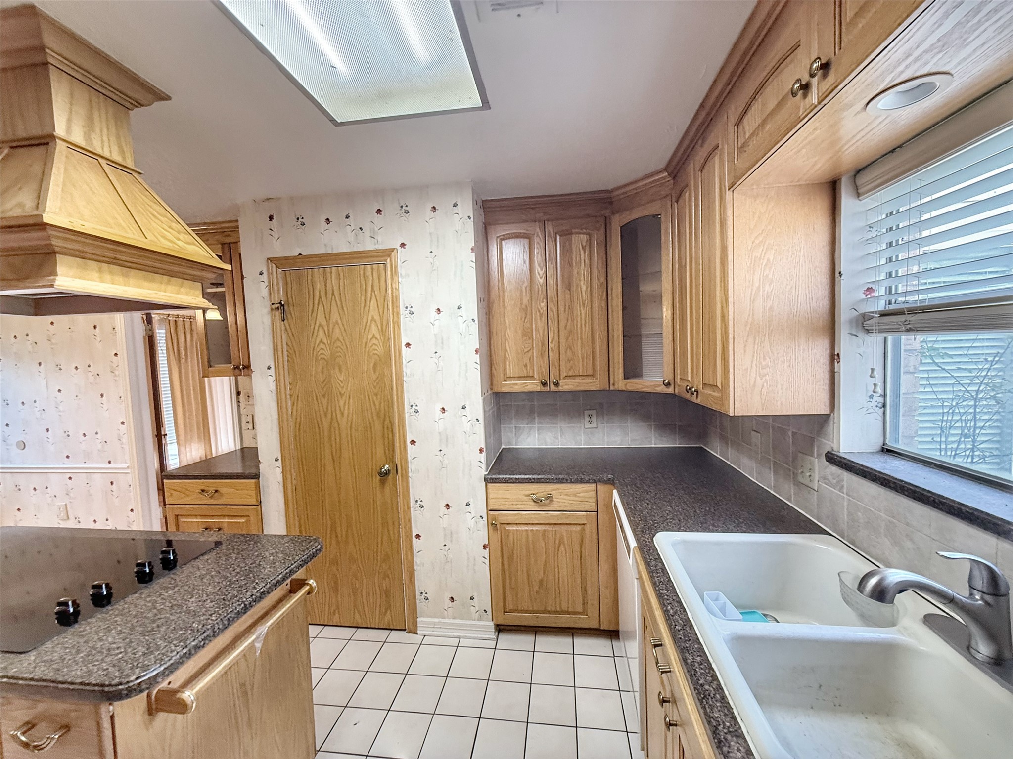 13103 Holston Hills Drive Property Photo 9