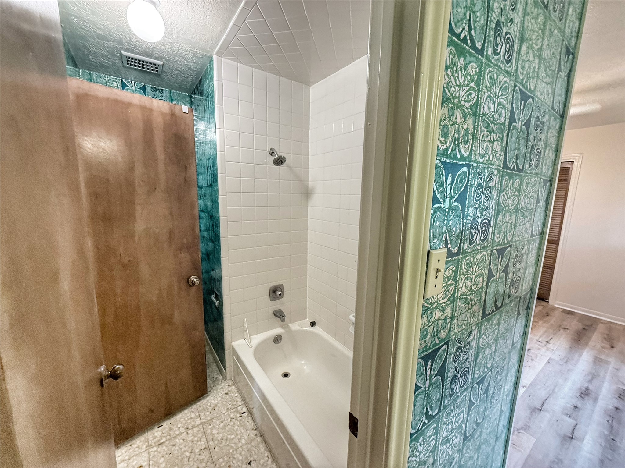 13103 Holston Hills Drive Property Photo 18