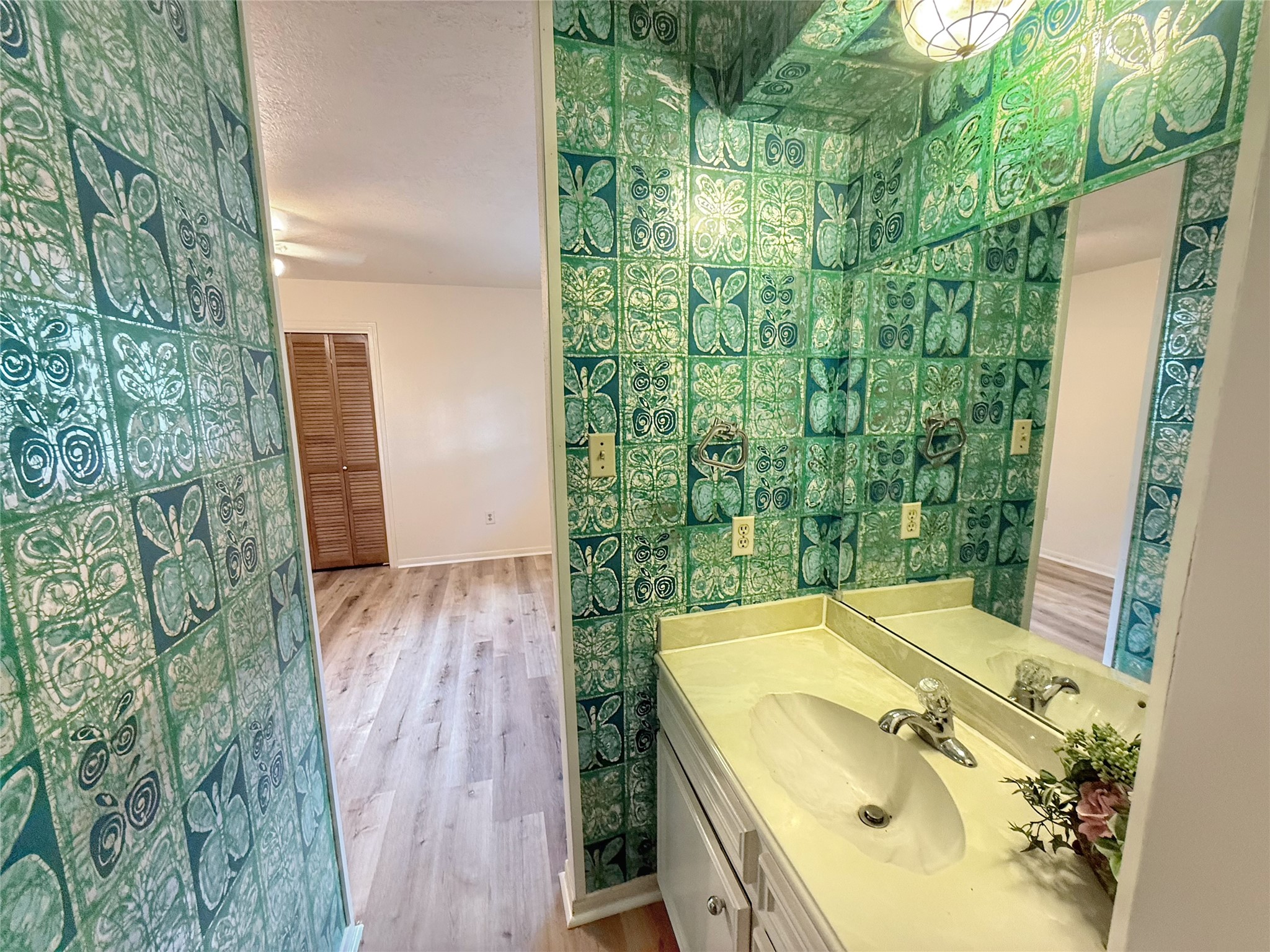 13103 Holston Hills Drive Property Photo 19