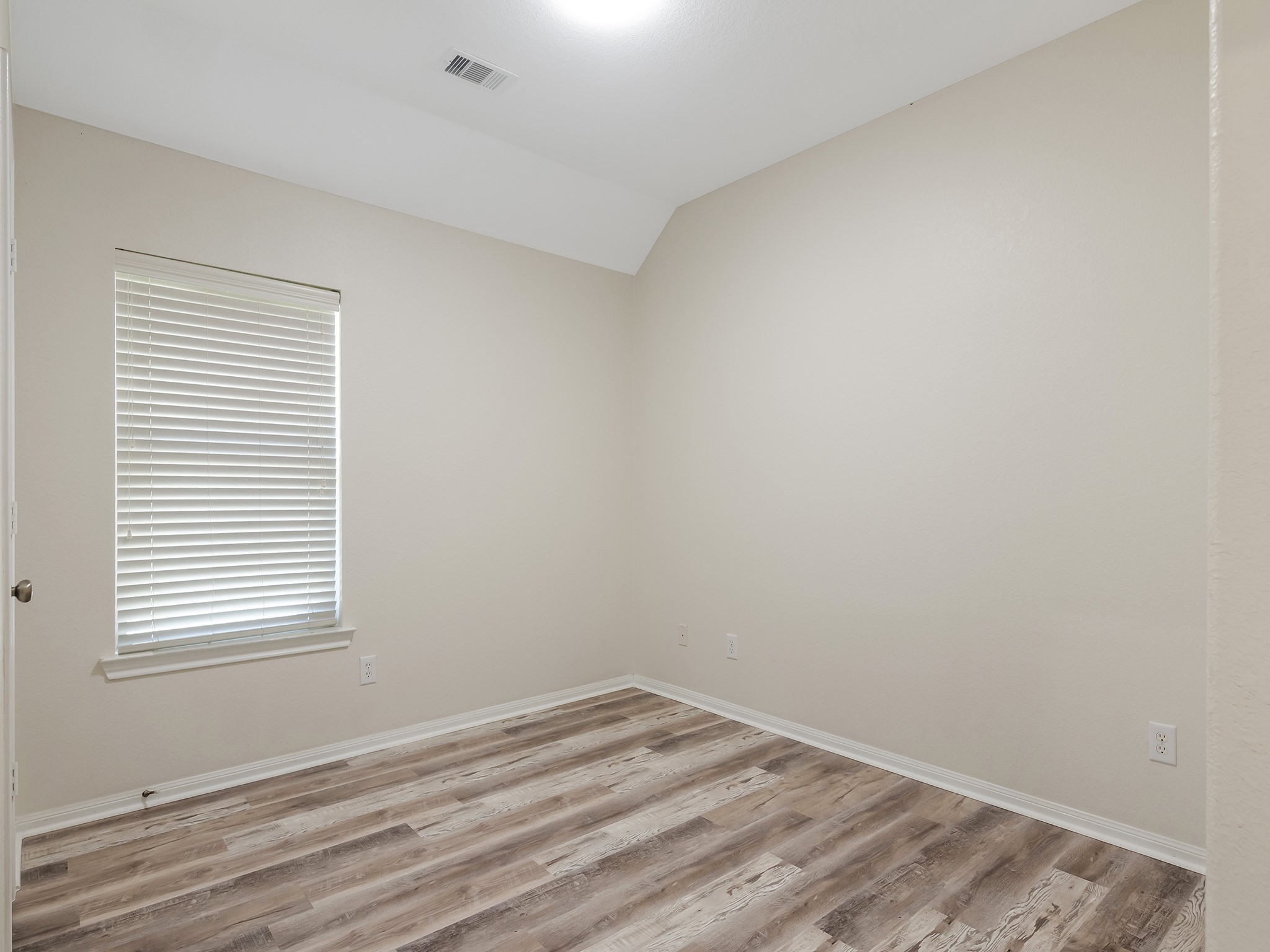 47 Lasting Spring Property Photo 23