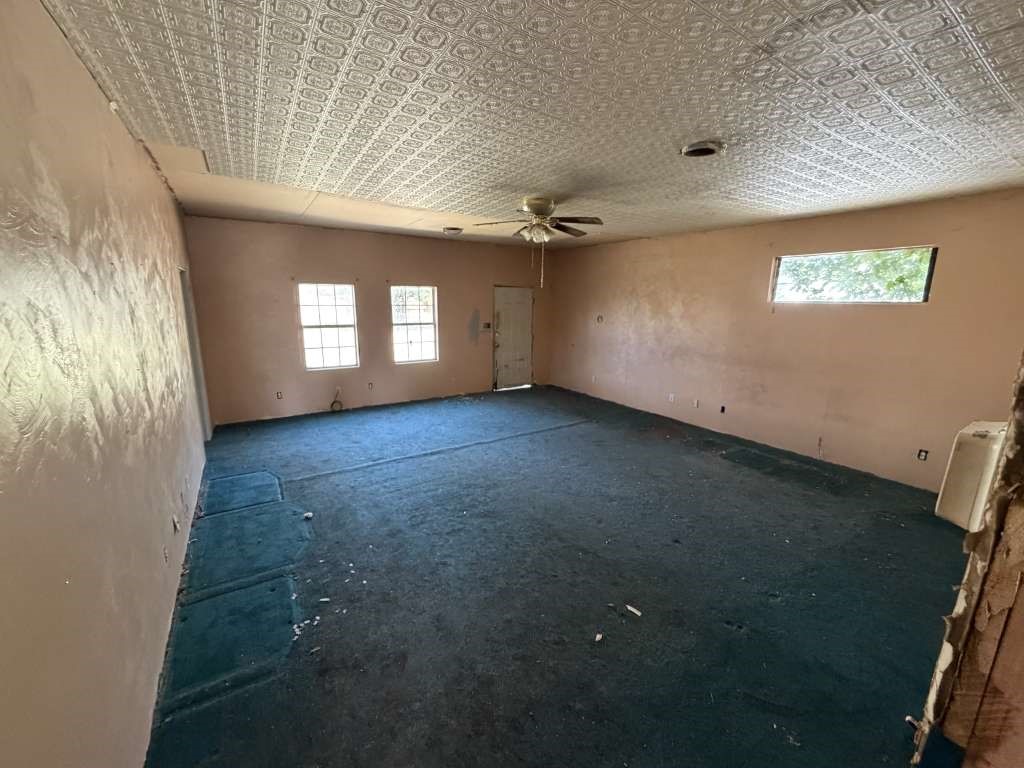 1404 Park Avenue Property Photo 5