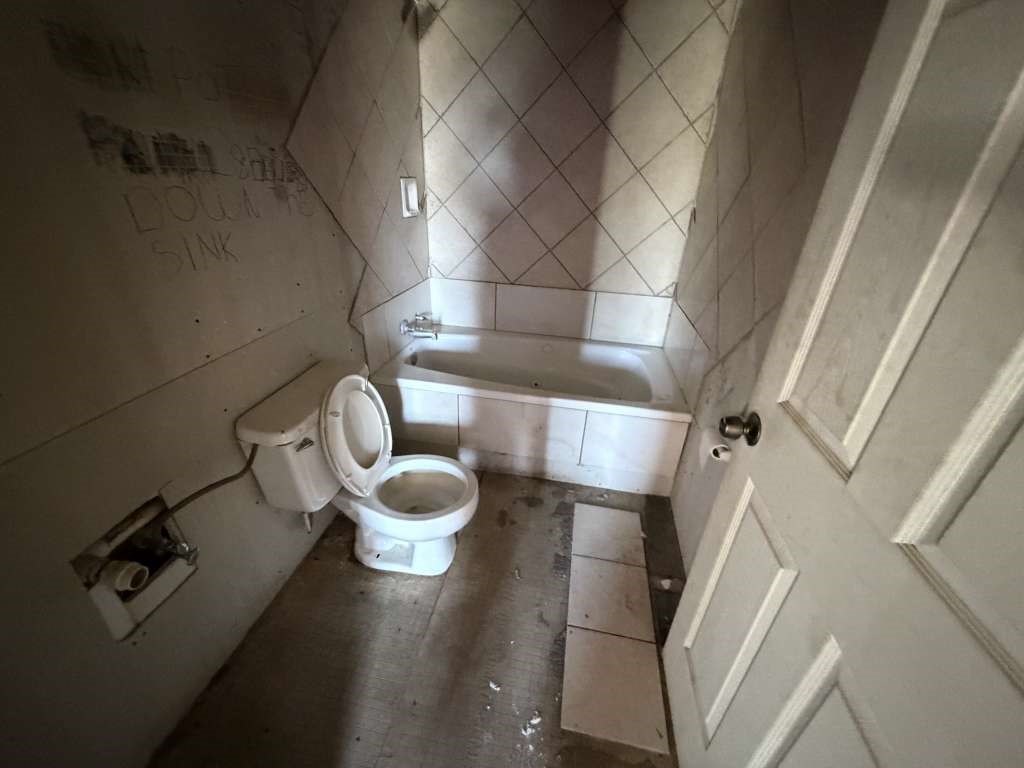 1404 Park Avenue Property Photo 6