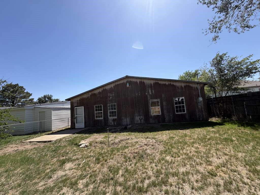 1404 Park Avenue Property Photo 9