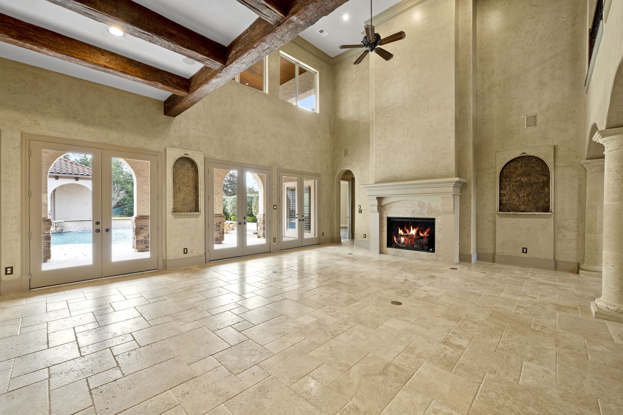 2102 Countryshire Lane Property Photo 9
