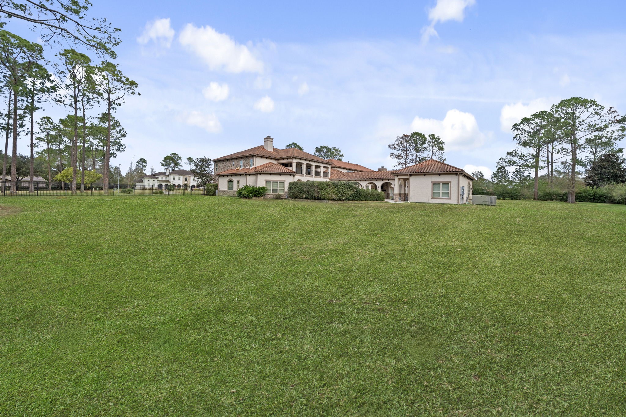 2102 Countryshire Lane Property Photo 47