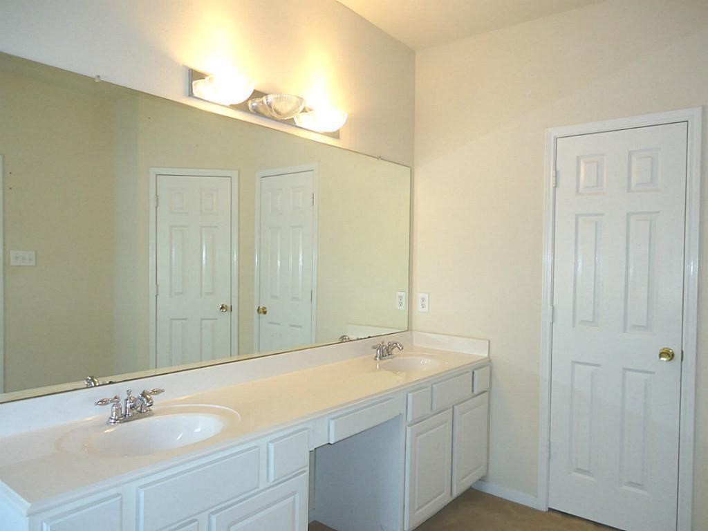 18646 Flagstone Creek Road Property Photo 8