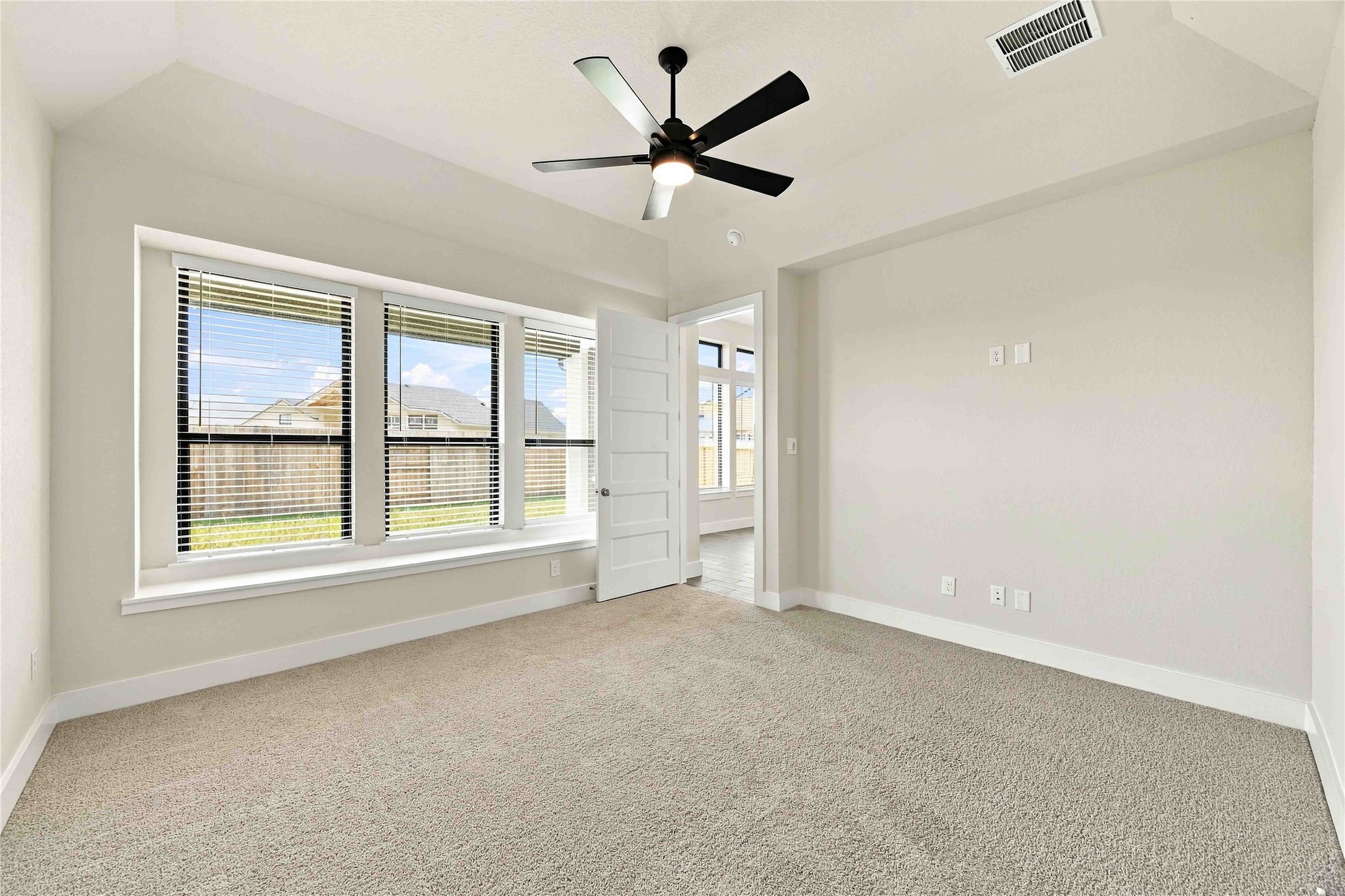 2834 Elm Creek Way Property Photo 29