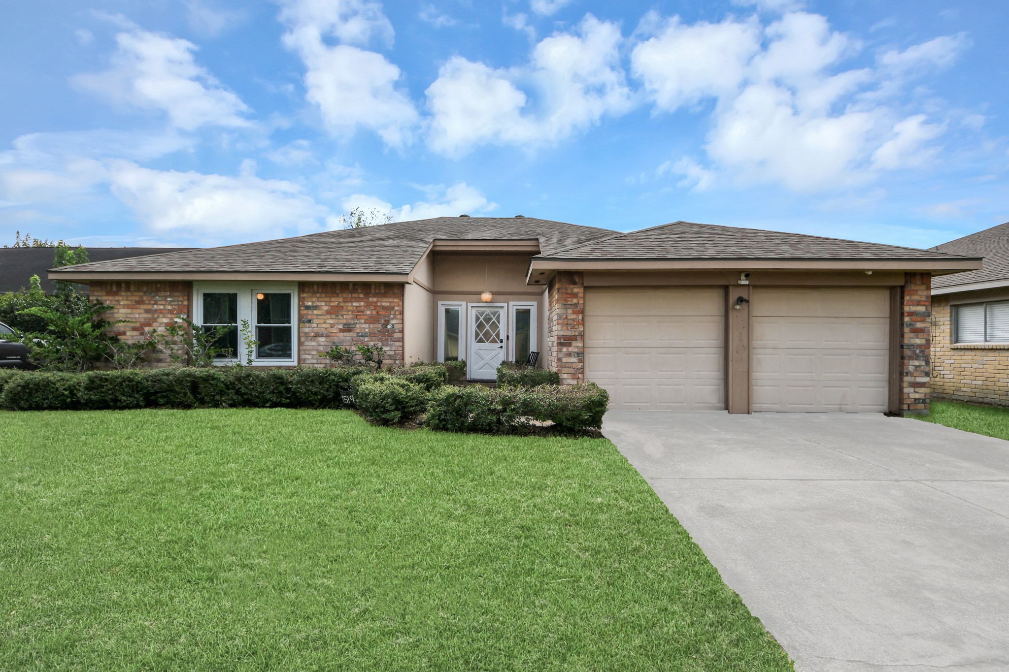 2519 Colonial Ridge Drive Property Photo 1