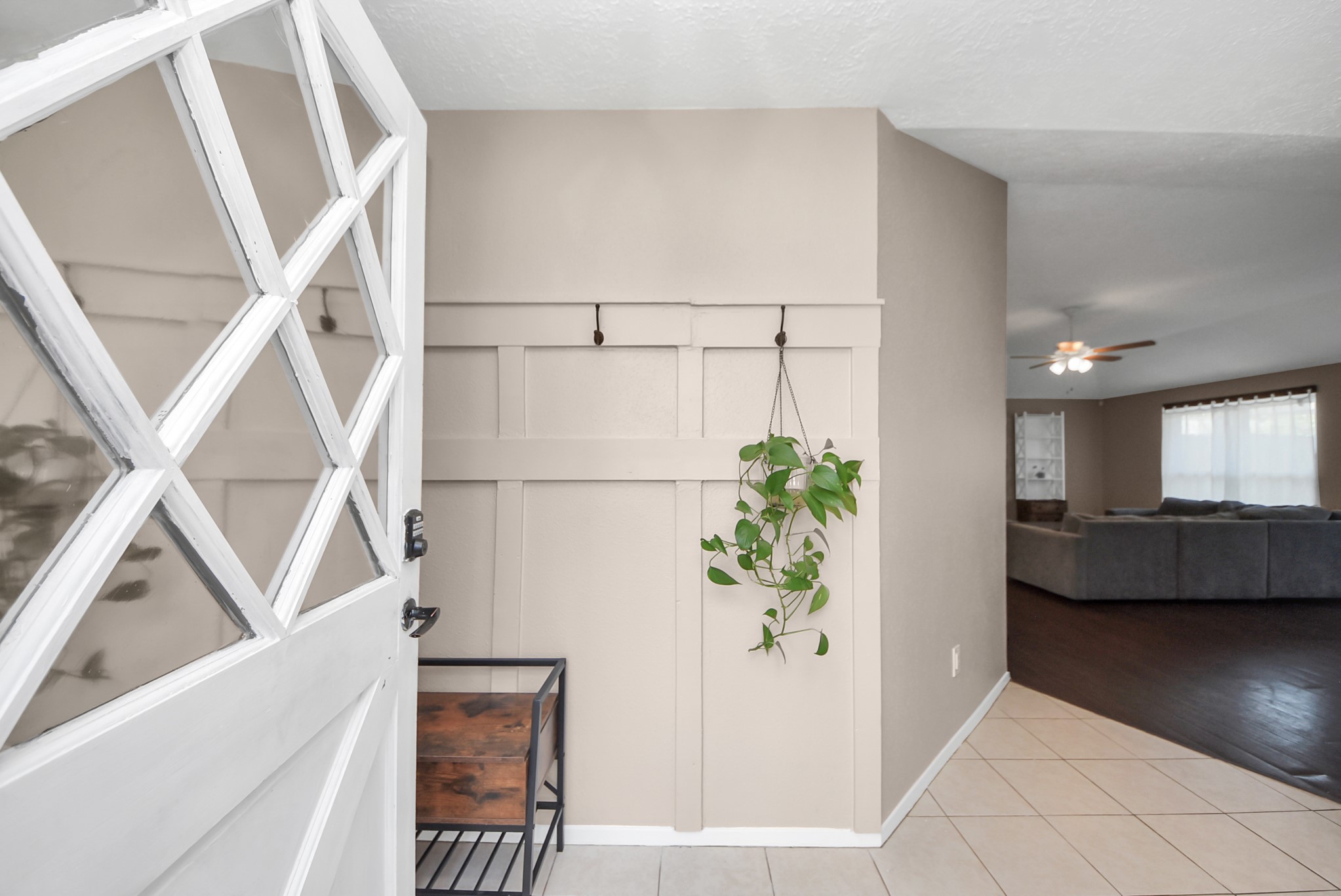 2519 Colonial Ridge Drive Property Photo 3