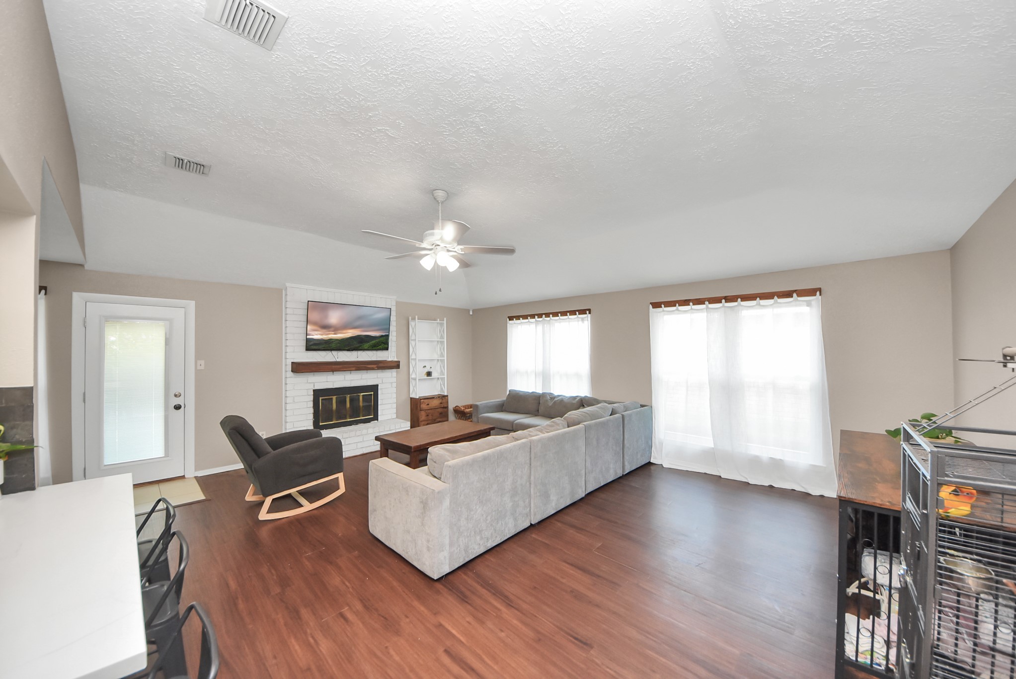 2519 Colonial Ridge Drive Property Photo 4