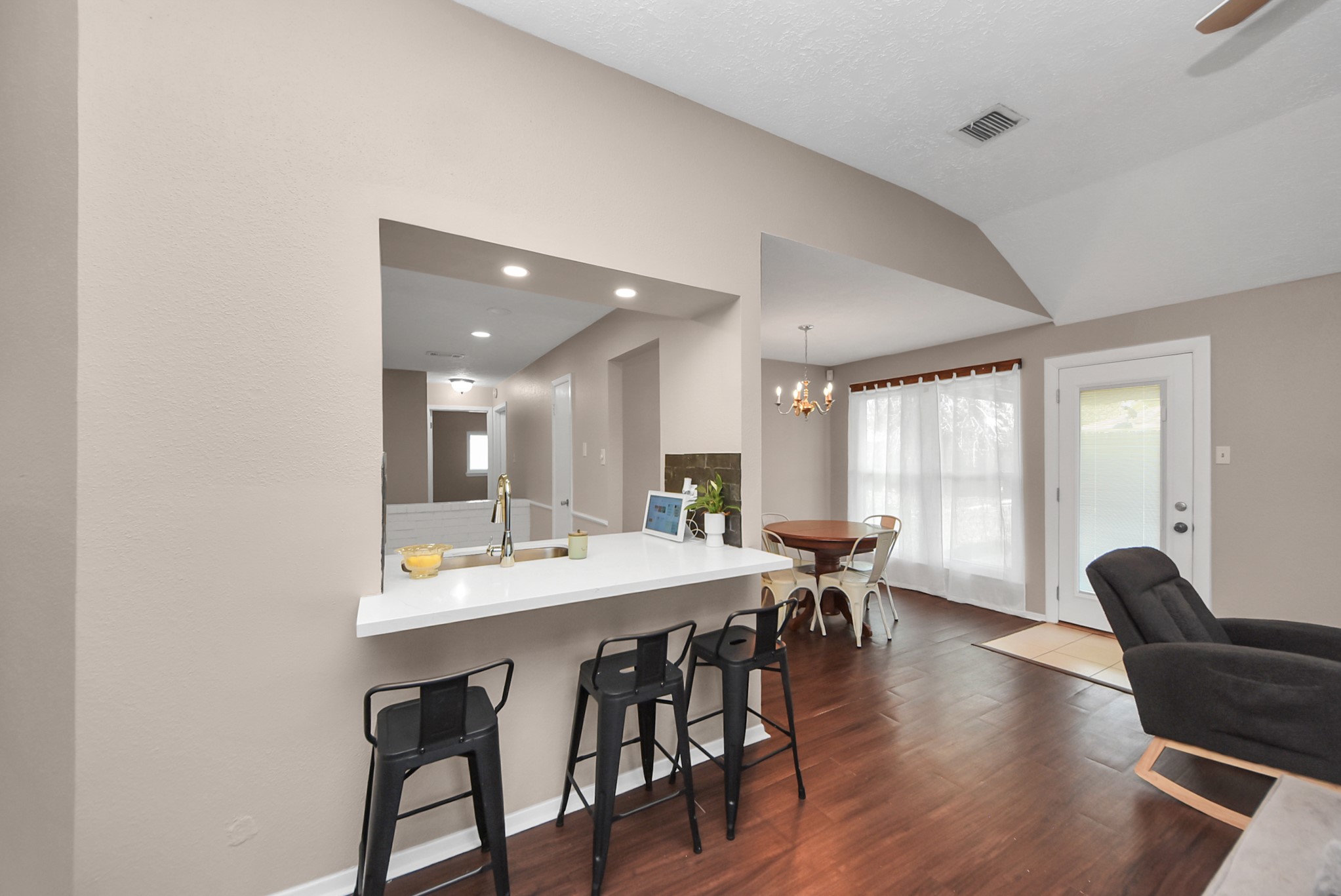 2519 Colonial Ridge Drive Property Photo 11