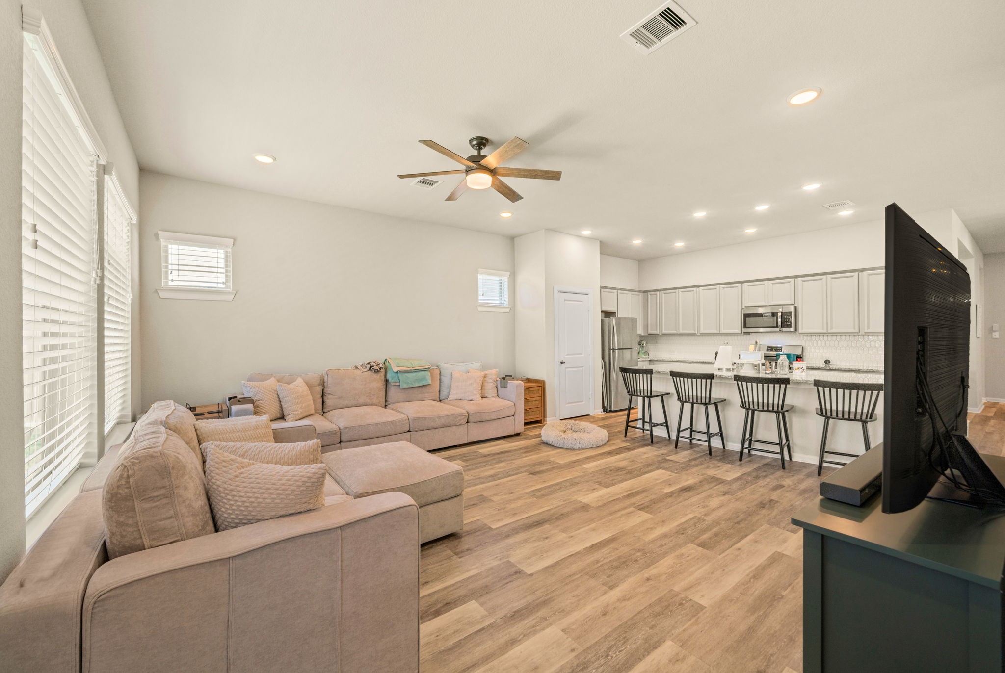 2831 Chestnut Oak Circle Property Photo 8