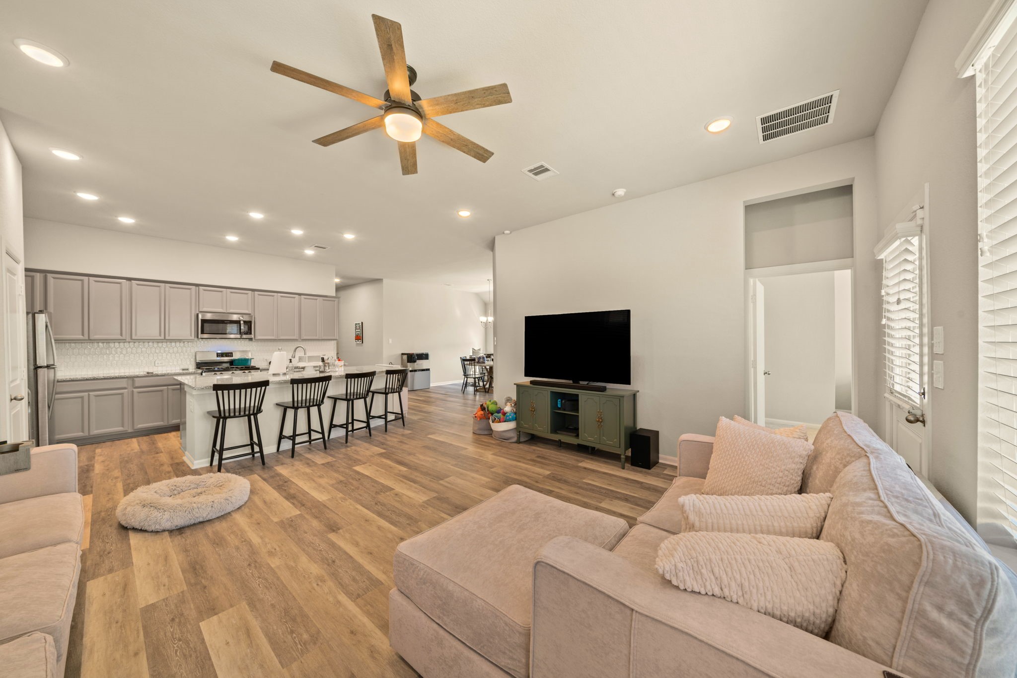 2831 Chestnut Oak Circle Property Photo 9