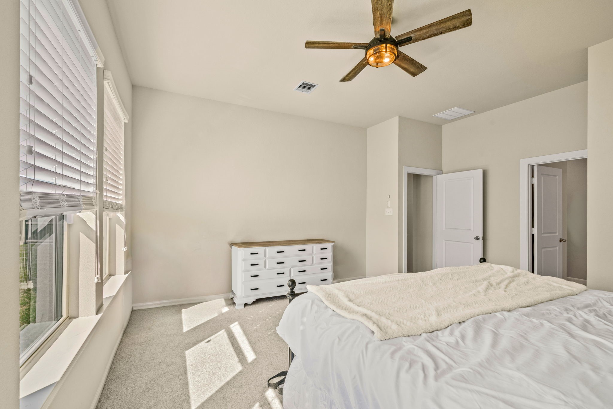 2831 Chestnut Oak Circle Property Photo 18