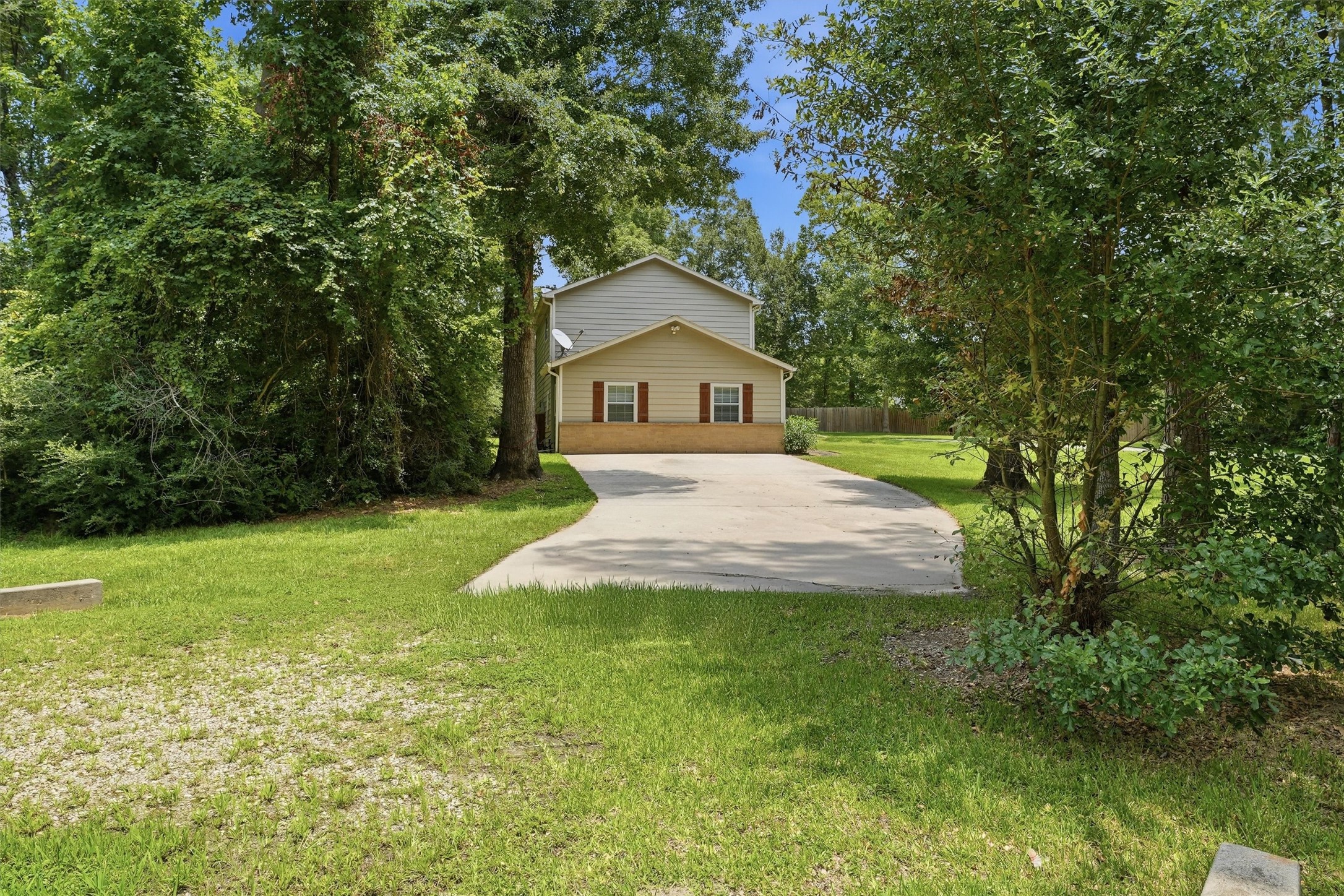 15621 Northland Drive Property Photo 3