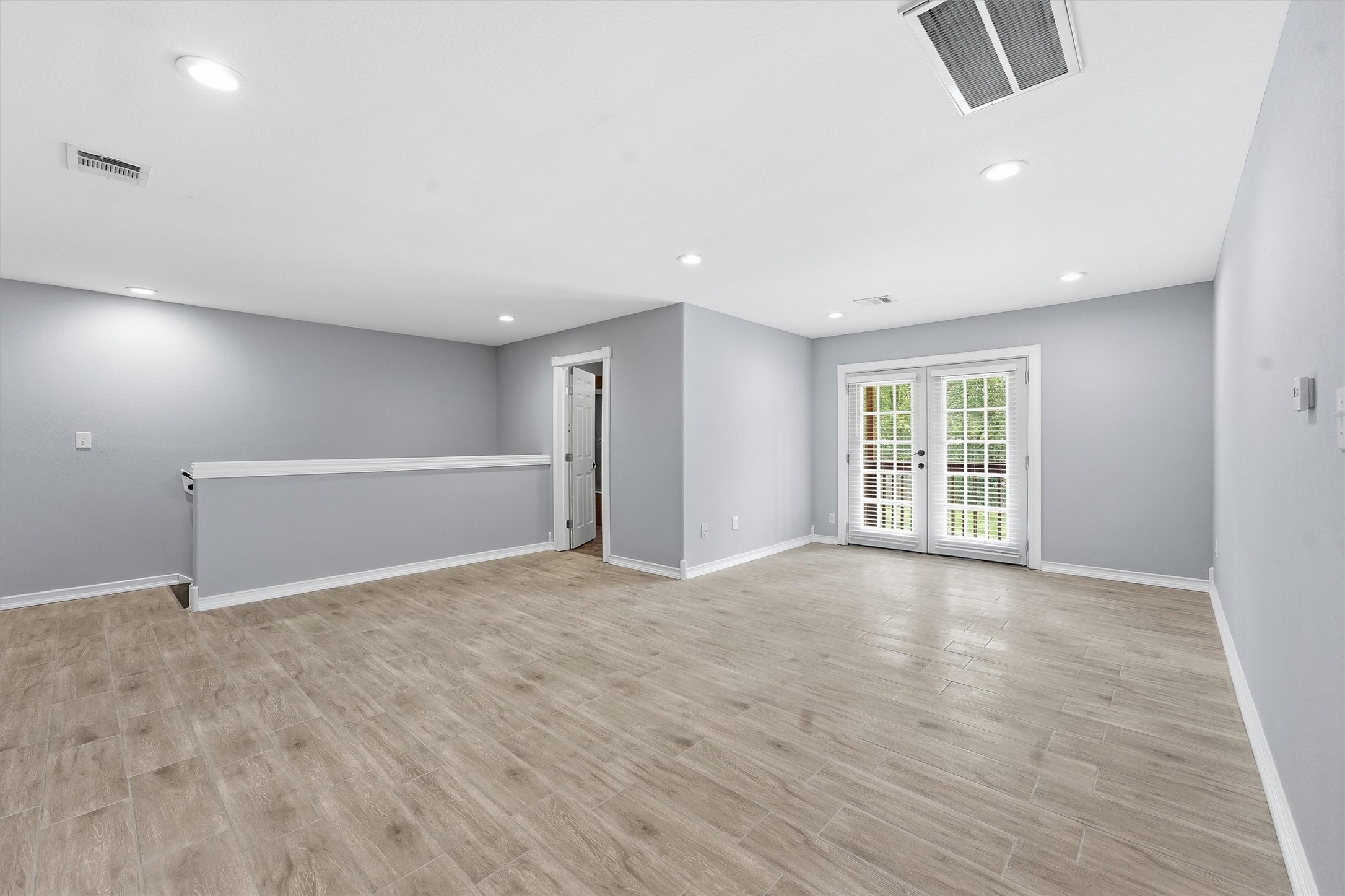 15621 Northland Drive Property Photo 17