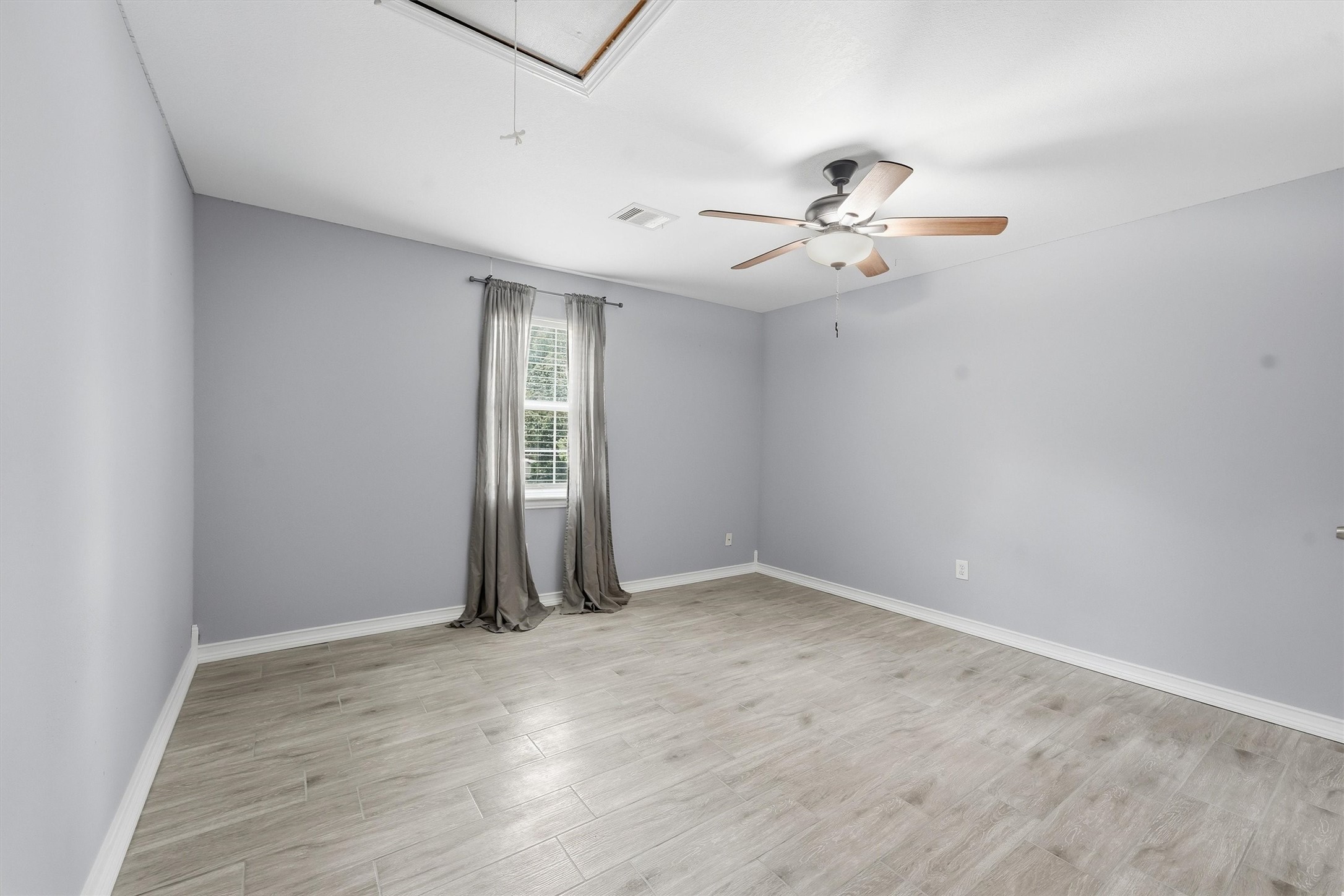 15621 Northland Drive Property Photo 22