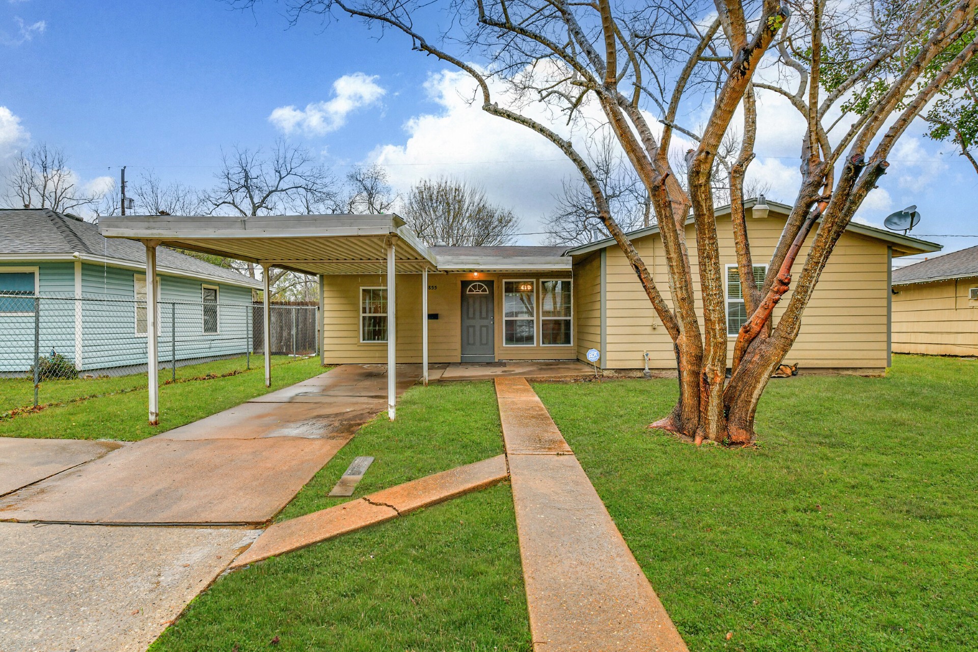 5855 Beldart Street Property Photo 3