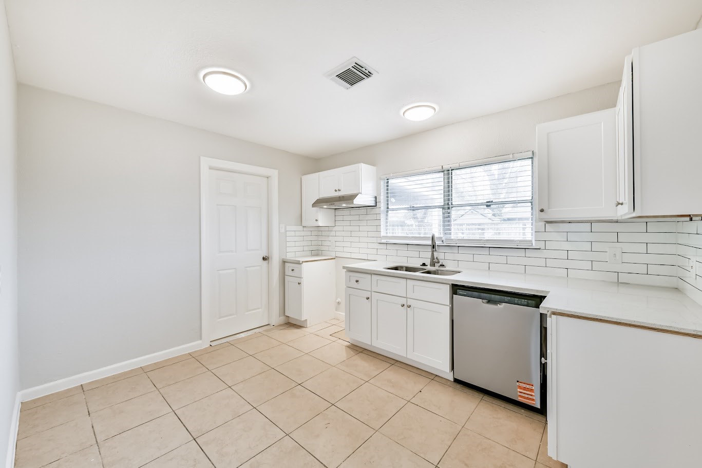 5855 Beldart Street Property Photo 7