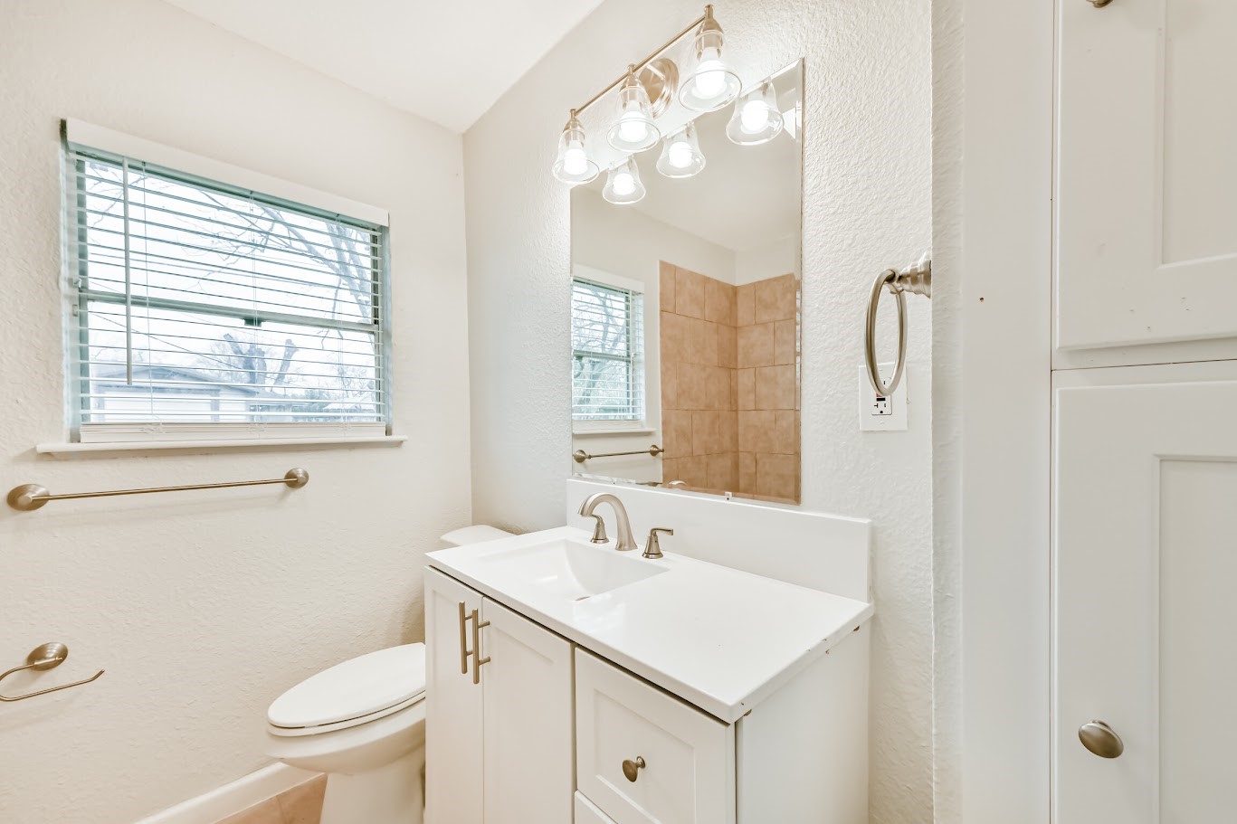 5855 Beldart Street Property Photo 18