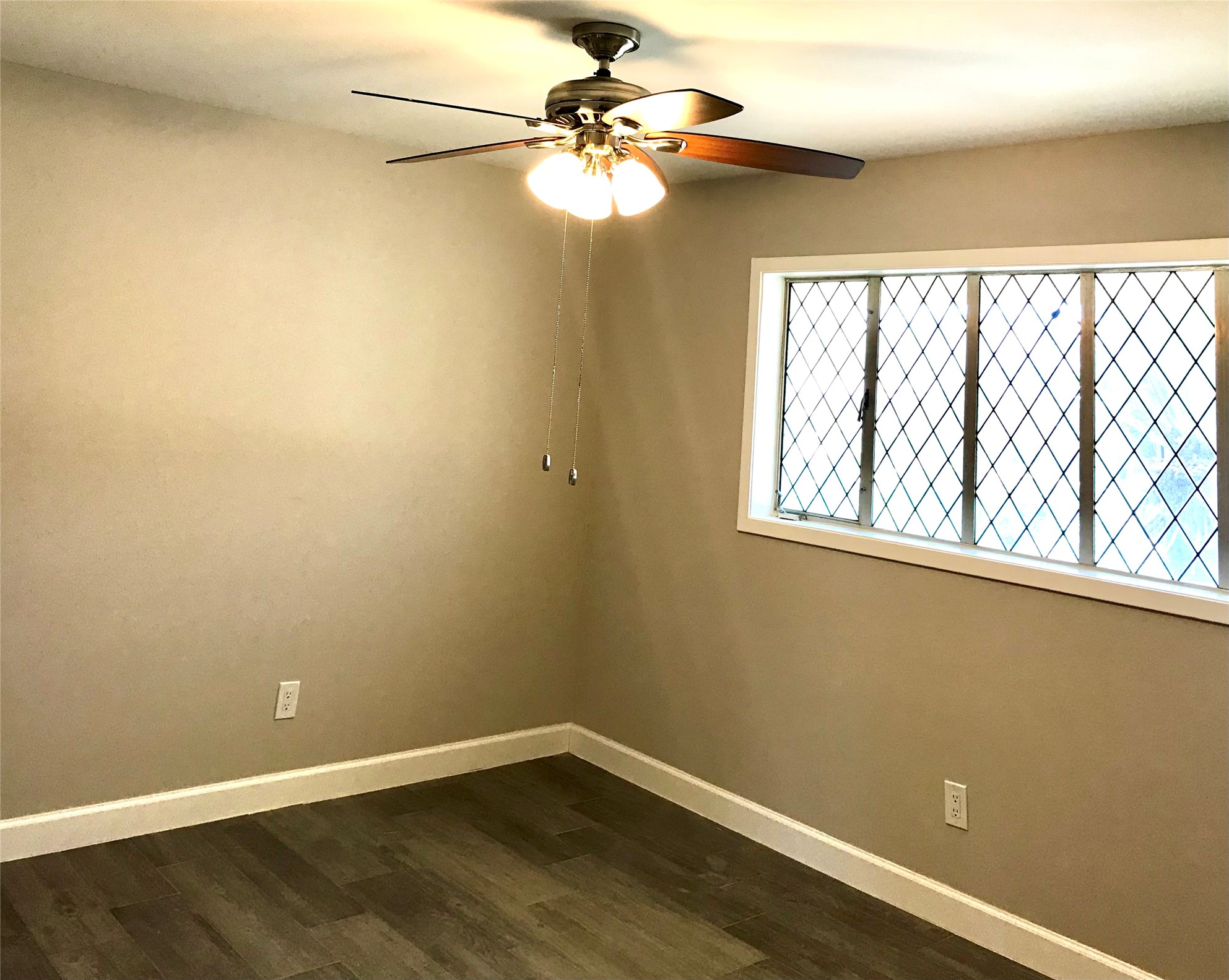 5470 Carew Street Property Photo 18