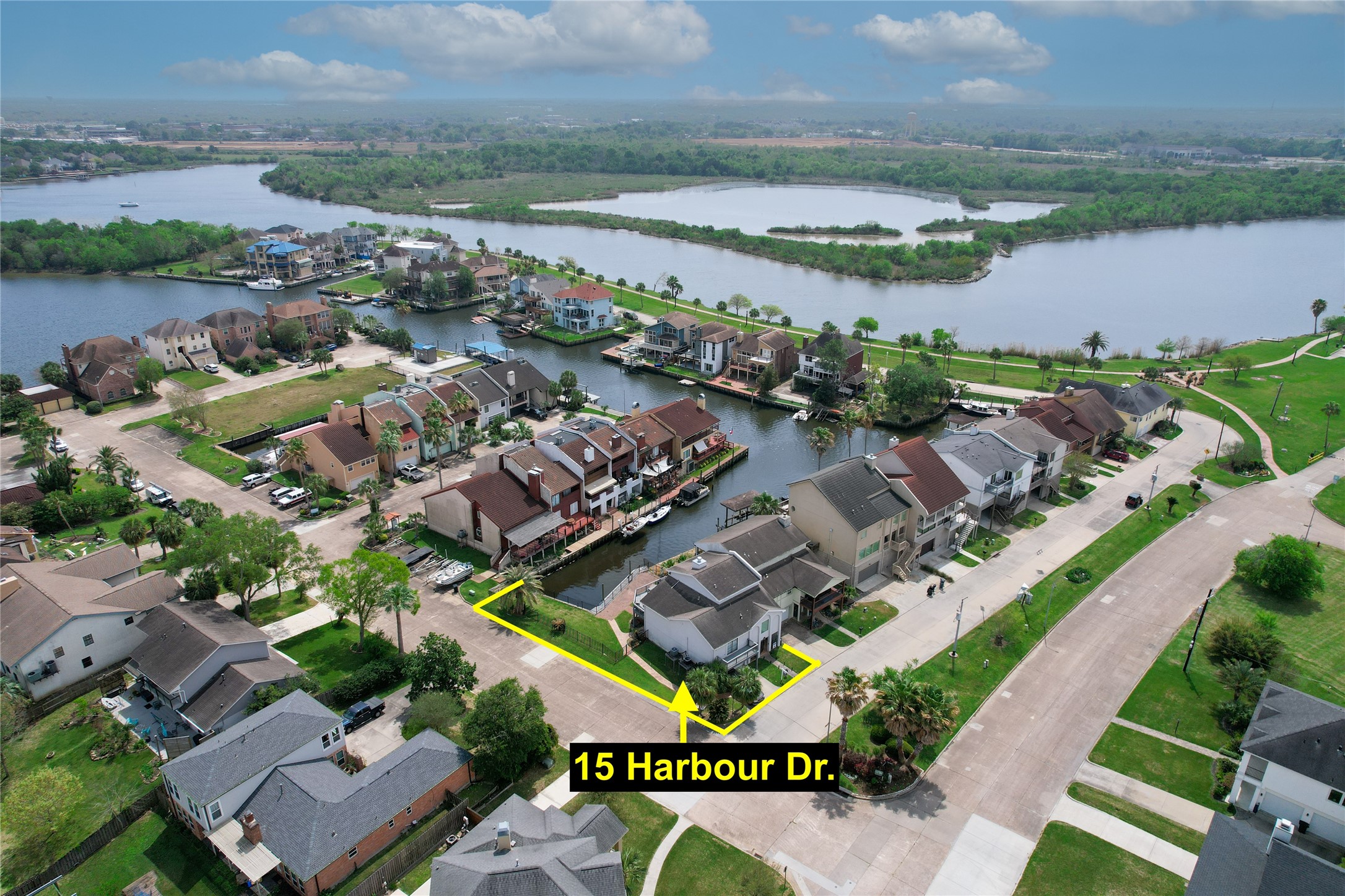 15 Harbour Drive Property Photo 1