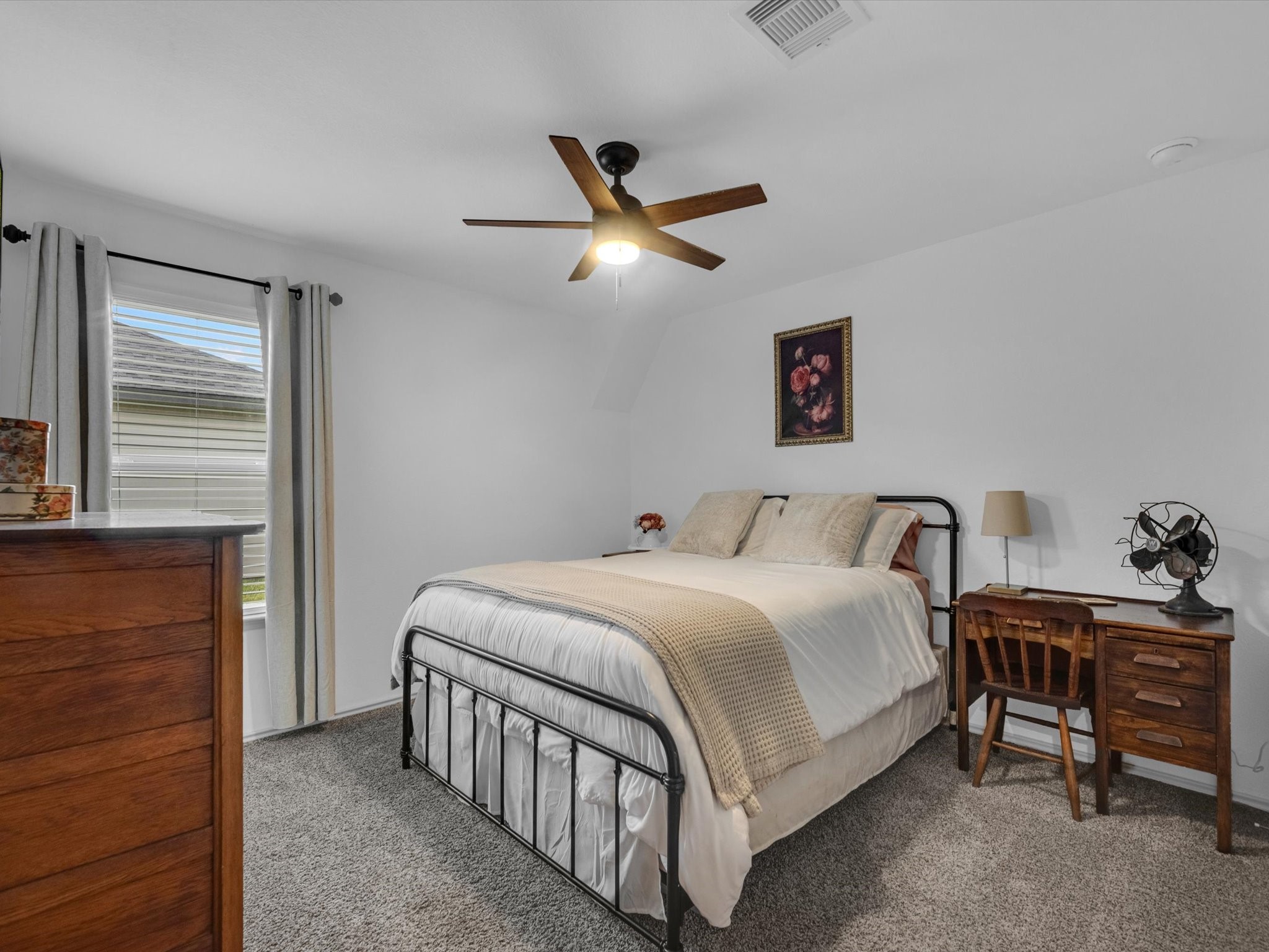 7323 Sunset Creek Drive Property Photo 12