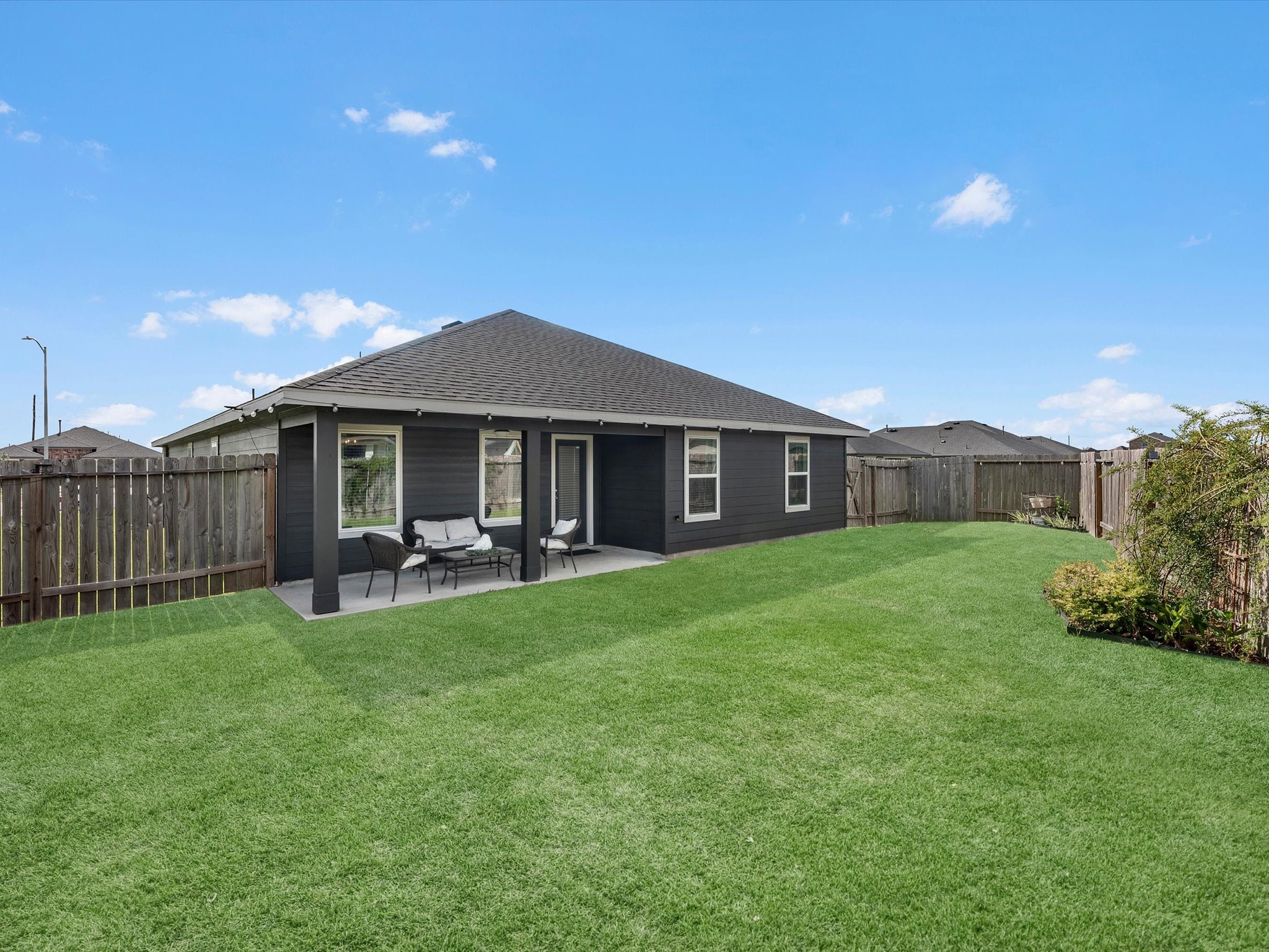 7323 Sunset Creek Drive Property Photo 17