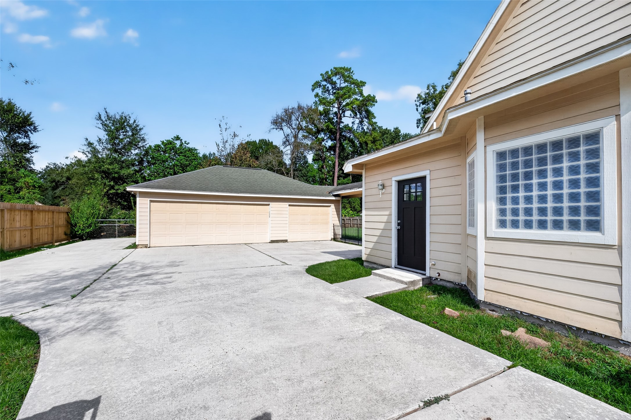 8710 Kerr Drive Property Photo 6