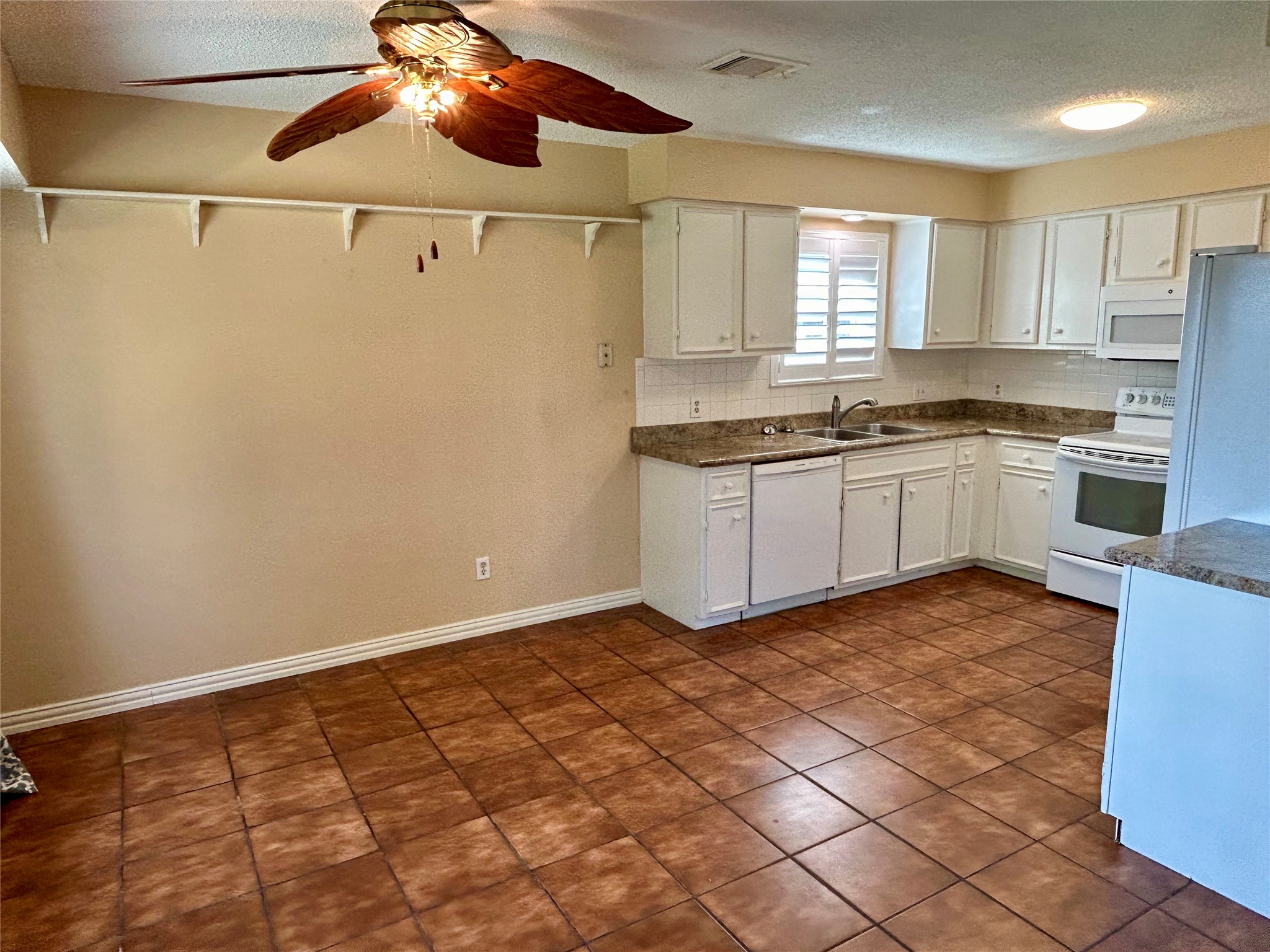 22330 Coriander Drive Property Photo 6
