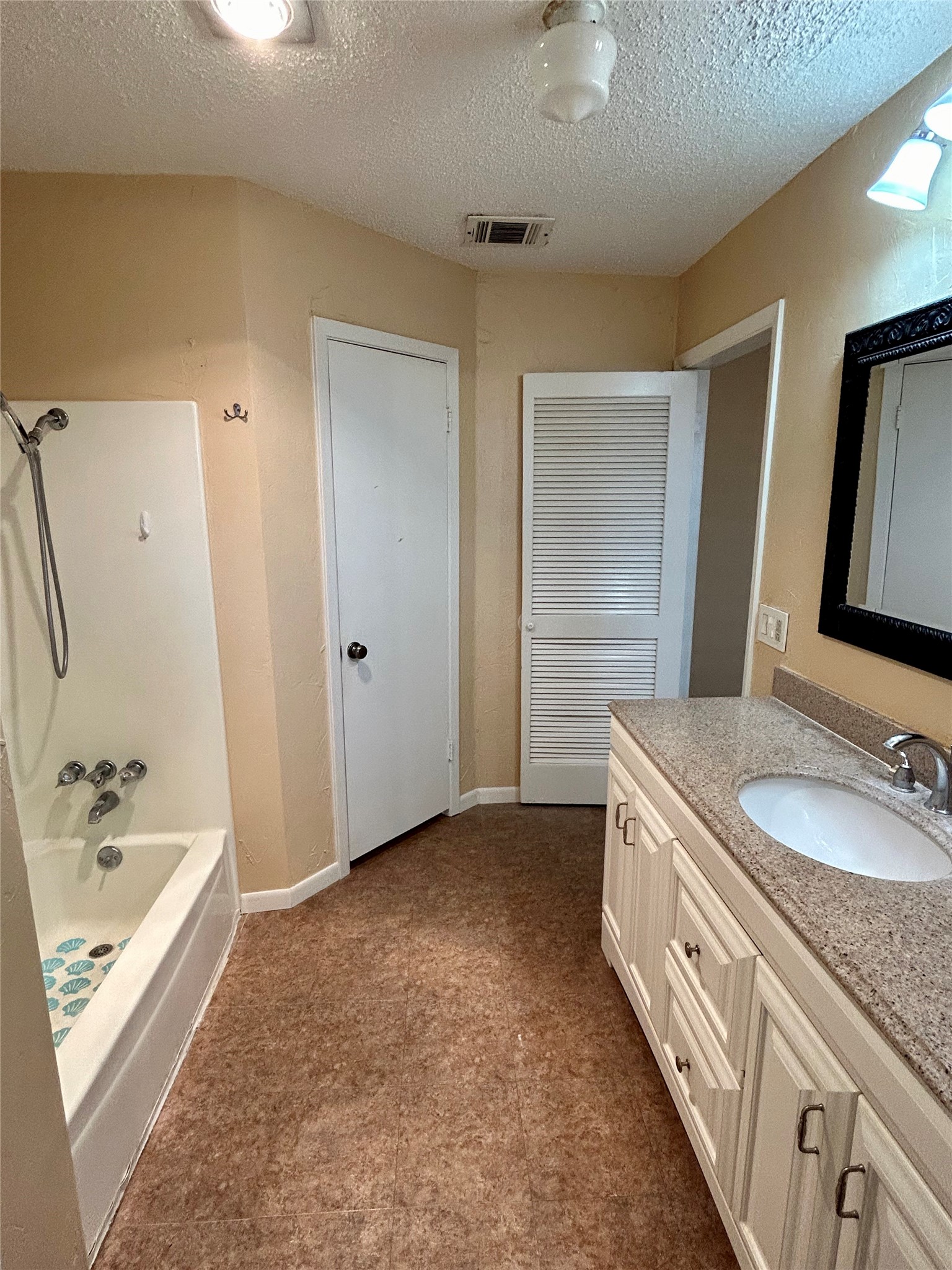 22330 Coriander Drive Property Photo 14