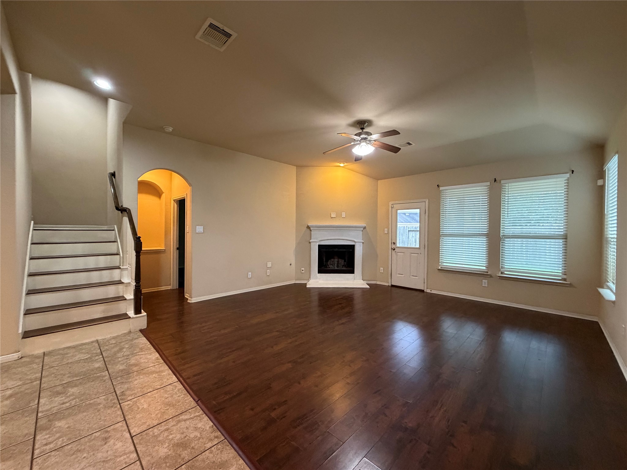 2810 Seabold Drive Property Photo 2
