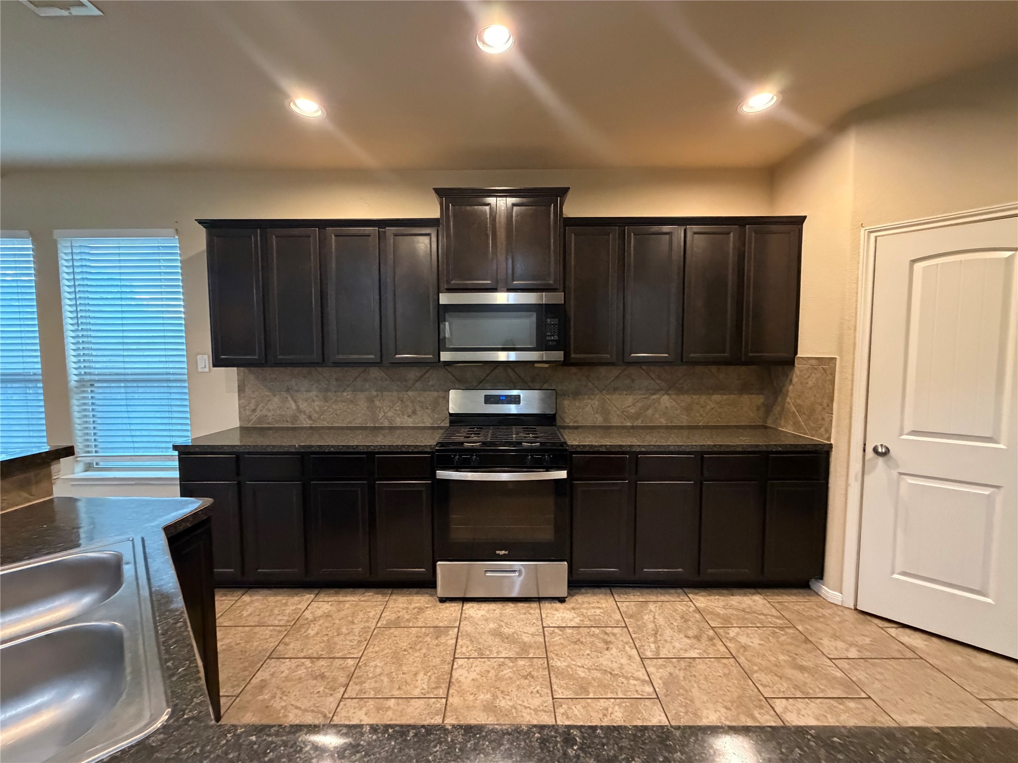 2810 Seabold Drive Property Photo 8